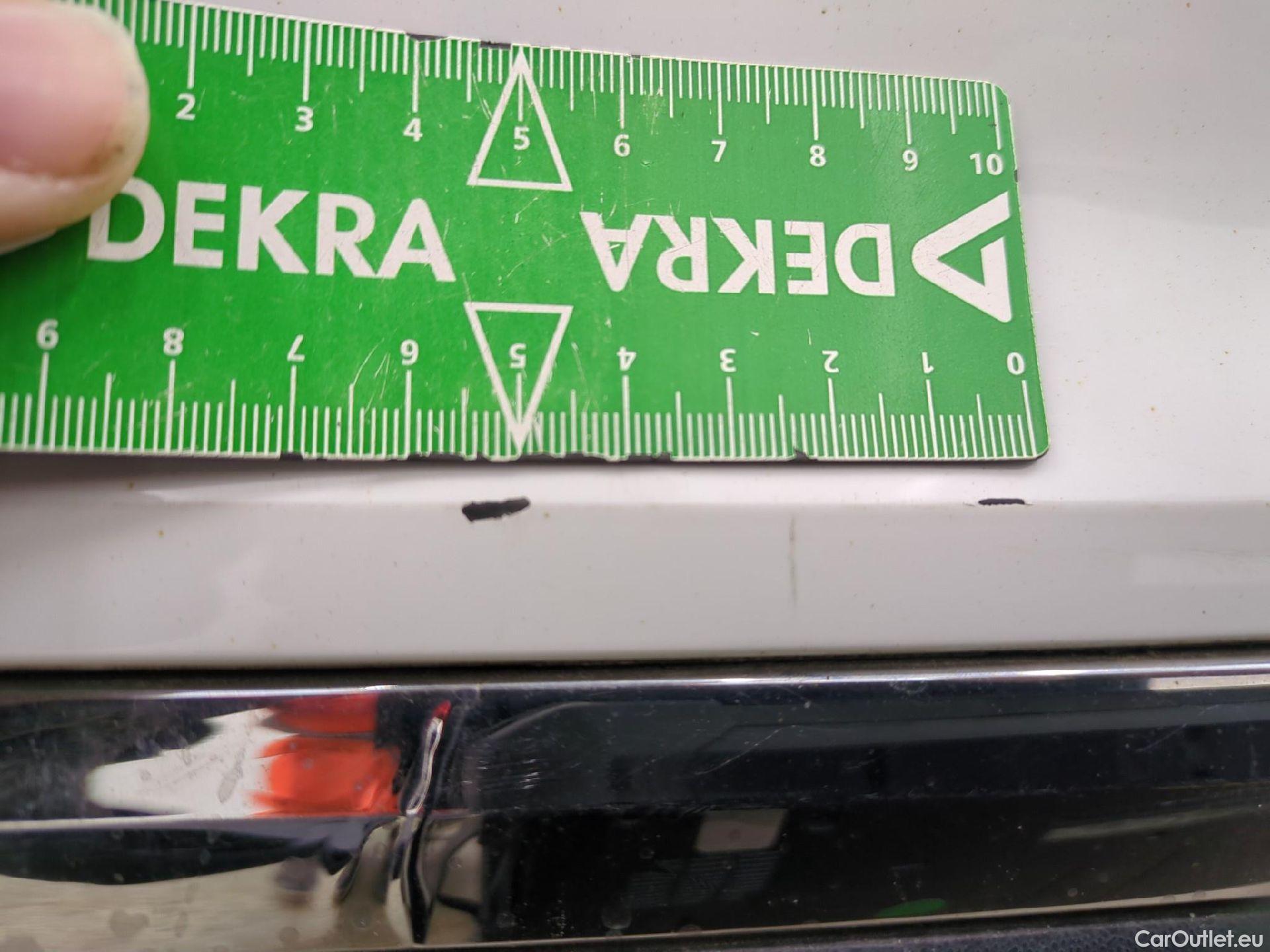  Volkswagen  Tiguan VOLKSWAGEN  / 2020 / 5P / SUV 1.5 TSI 150 DSG7 Life Busines #40