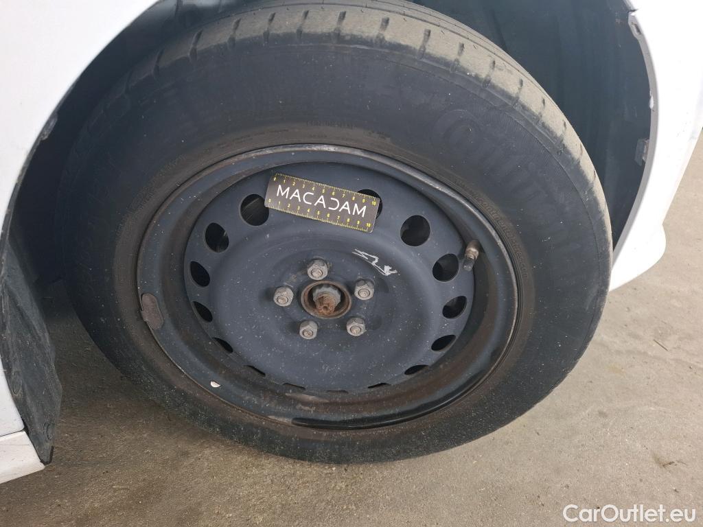  Toyota  Yaris TOYOTA  Hybride / 2019 / 5P / Berline Hybride 116h France Business Stage Acad #23