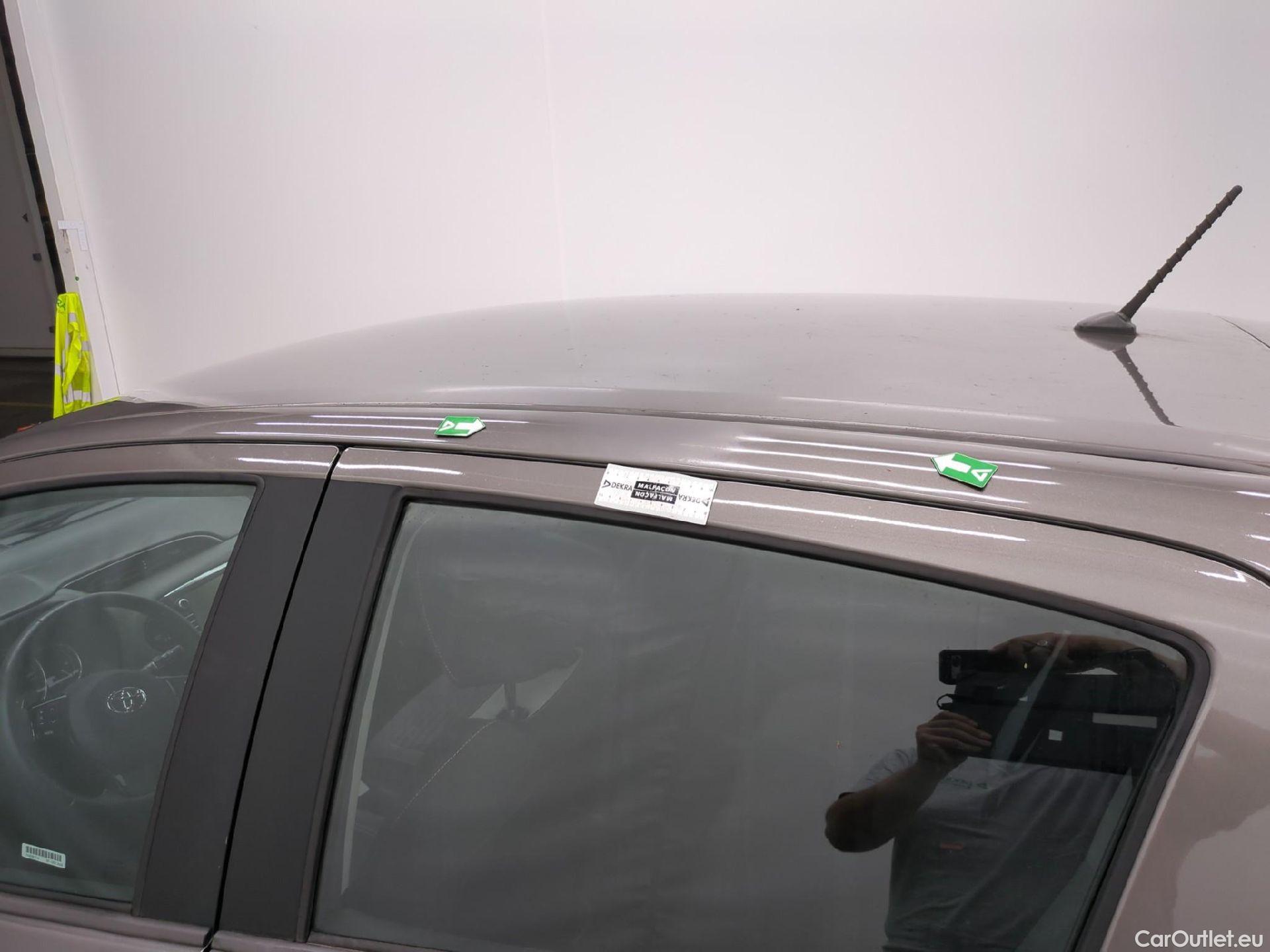  Toyota  Yaris TOYOTA  / 2017 / 5P / Berline 110 VVT-i CVT France Business #49