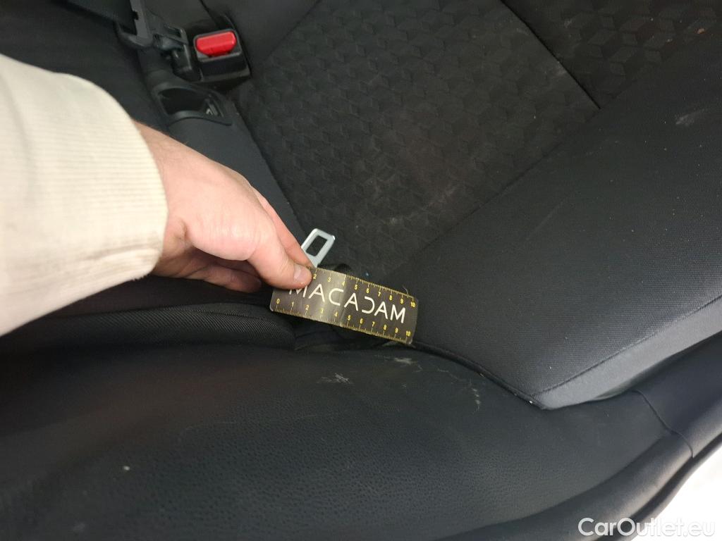  Toyota  Yaris TOYOTA  Hybride / 2019 / 5P / Berline Hybride 116h France Business Stage Acad #17