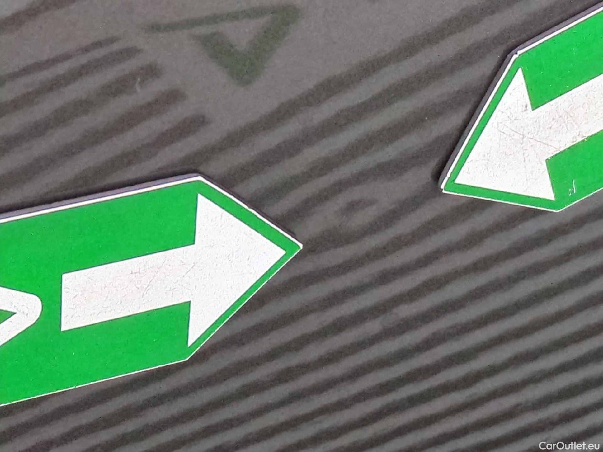  Toyota  Yaris TOYOTA  / 2017 / 5P / Berline 110 VVT-i CVT France Business #23