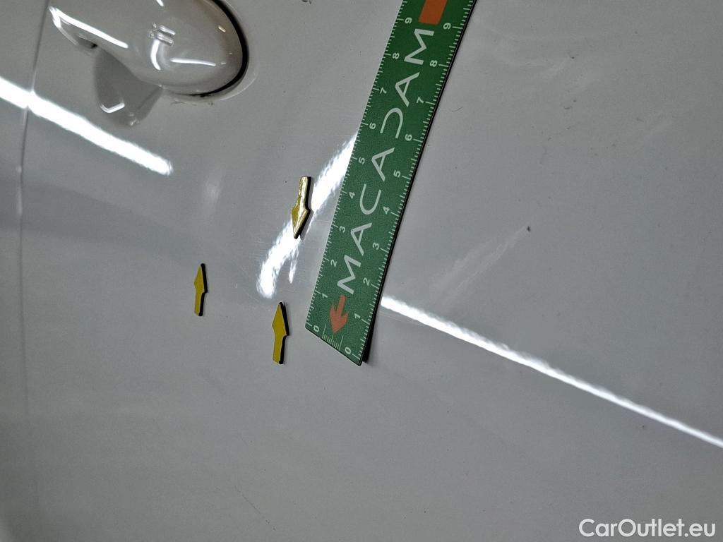  Toyota  Yaris TOYOTA  Hybride / 2019 / 5P / Berline Hybride 116h Dynamic Business Beyond Zer #47