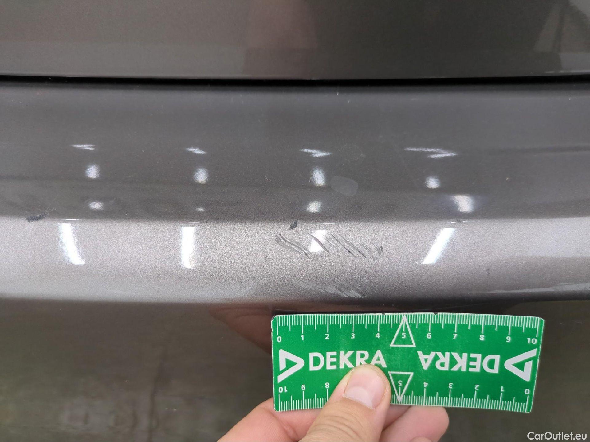  Toyota  Yaris TOYOTA  / 2017 / 5P / Berline 110 VVT-i CVT France Business #50