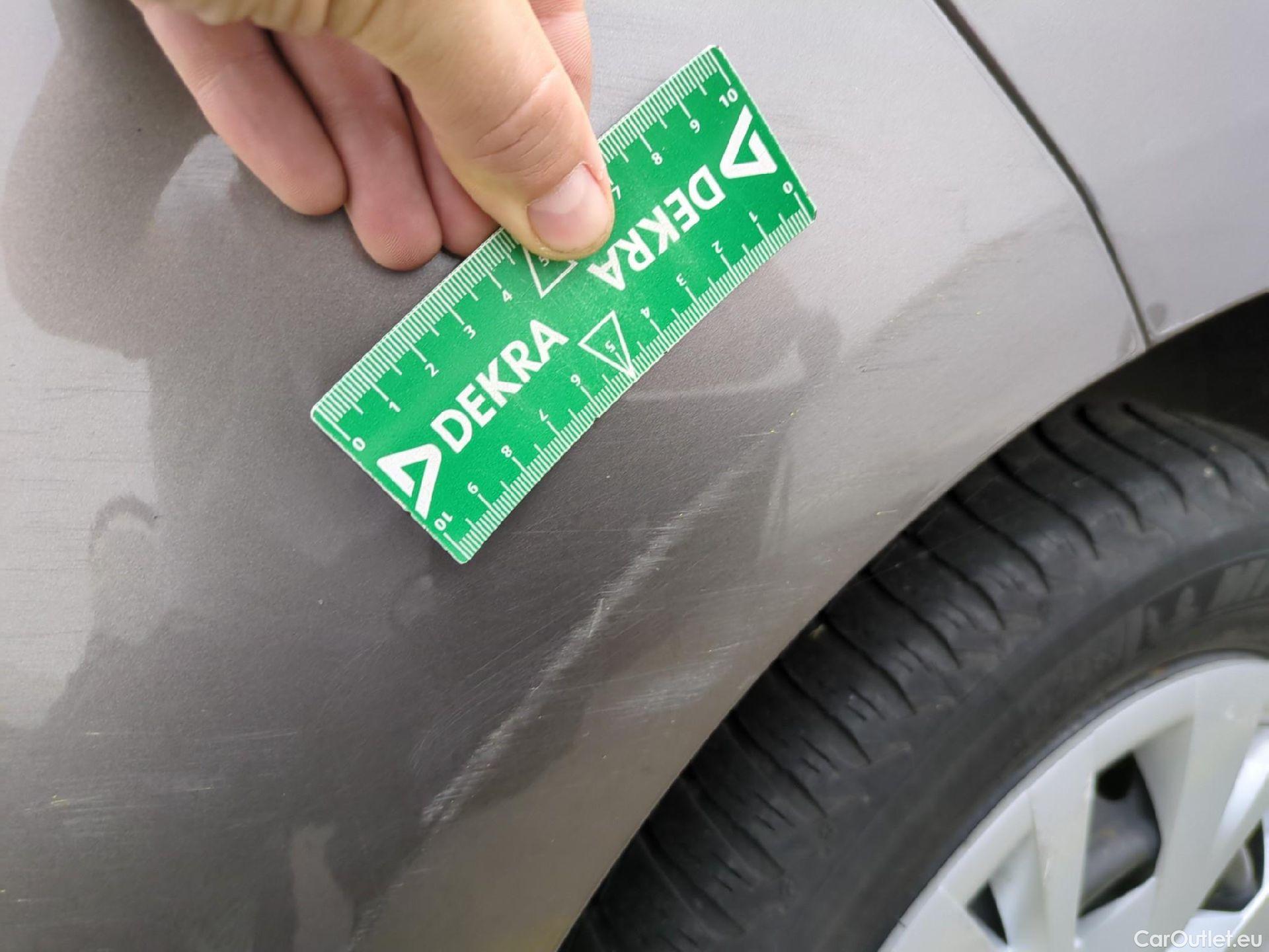  Toyota  Yaris TOYOTA  / 2017 / 5P / Berline 110 VVT-i CVT France Business #52