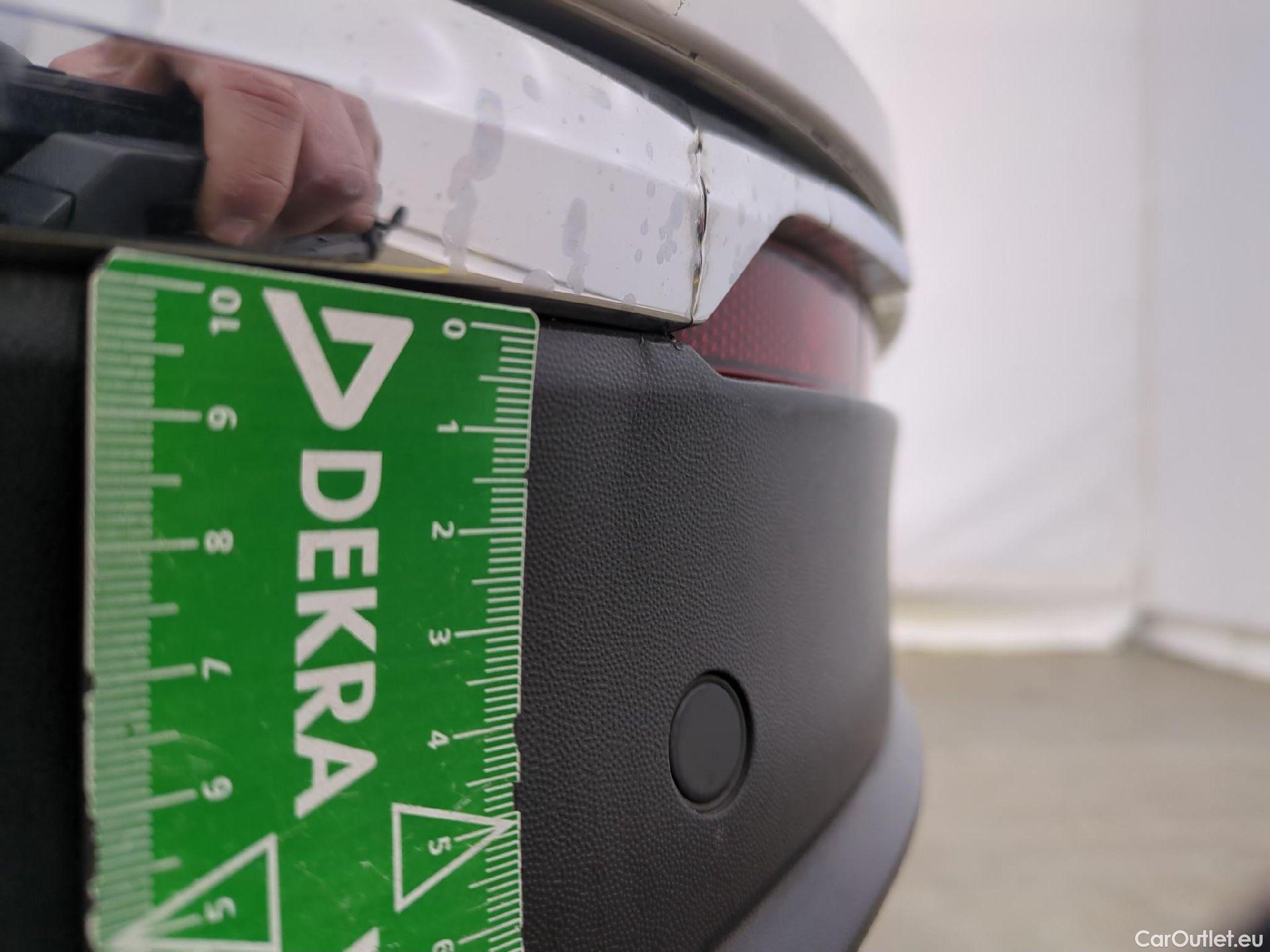  Volkswagen  Tiguan VOLKSWAGEN  / 2020 / 5P / SUV 1.5 TSI 150 DSG7 Life Busines #50