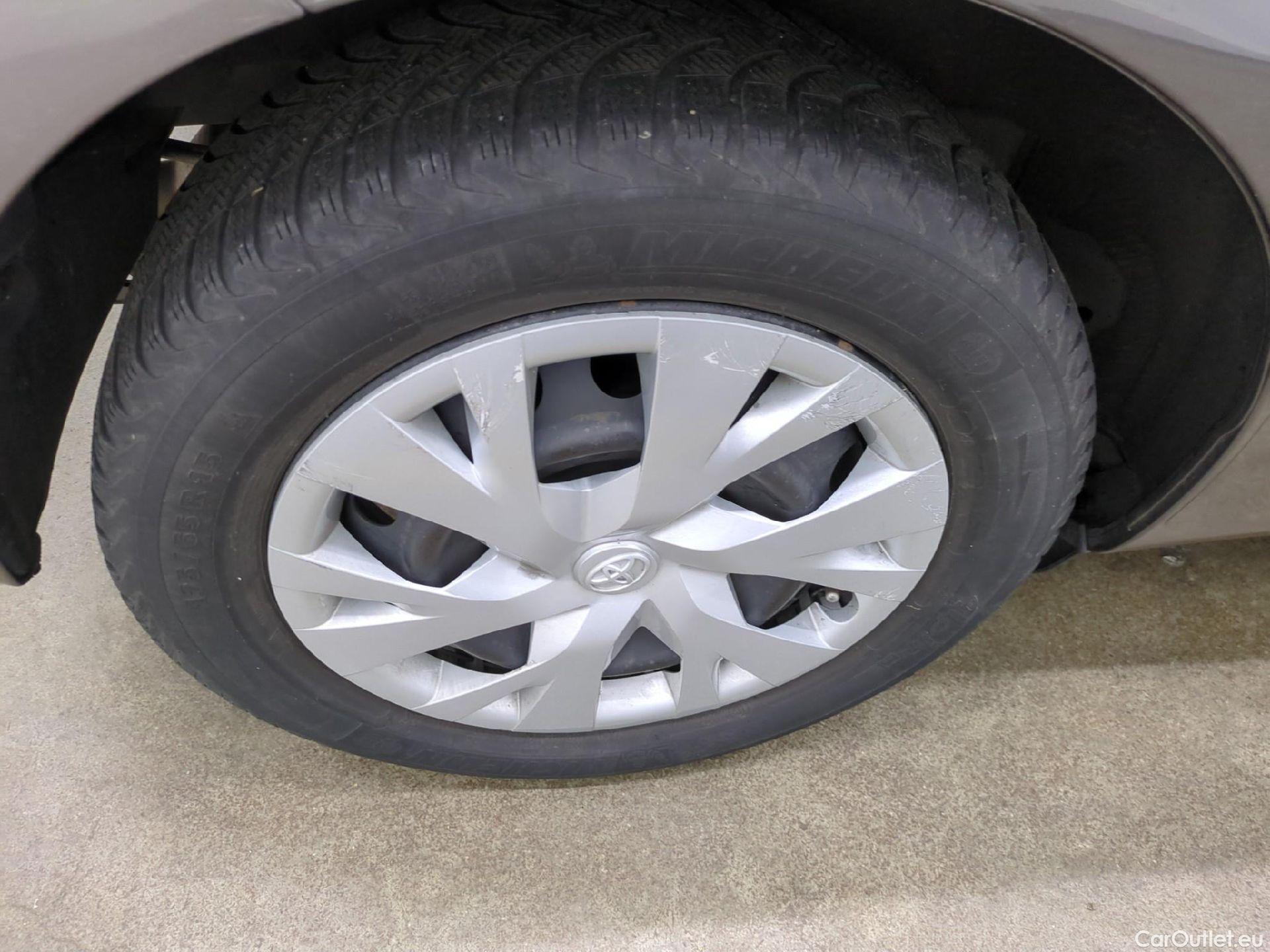  Toyota  Yaris TOYOTA  / 2017 / 5P / Berline 110 VVT-i CVT France Business #7