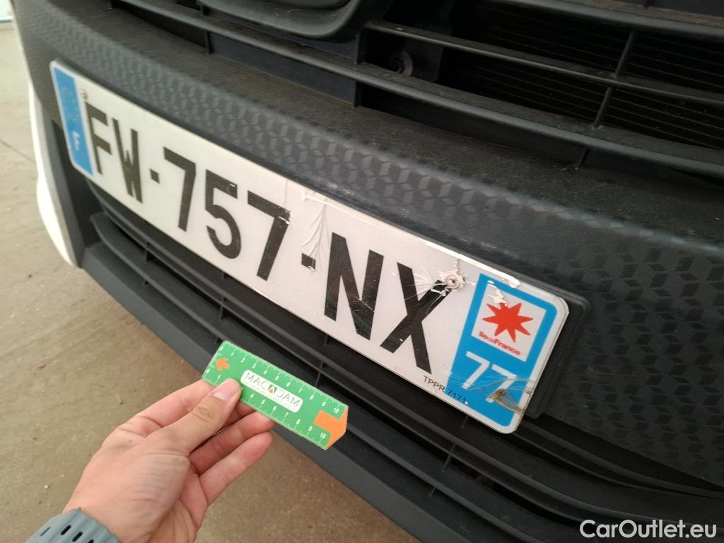  Toyota  Yaris TOYOTA  Hybride / 2019 / 5P / Berline Hybride 114h France Business #32