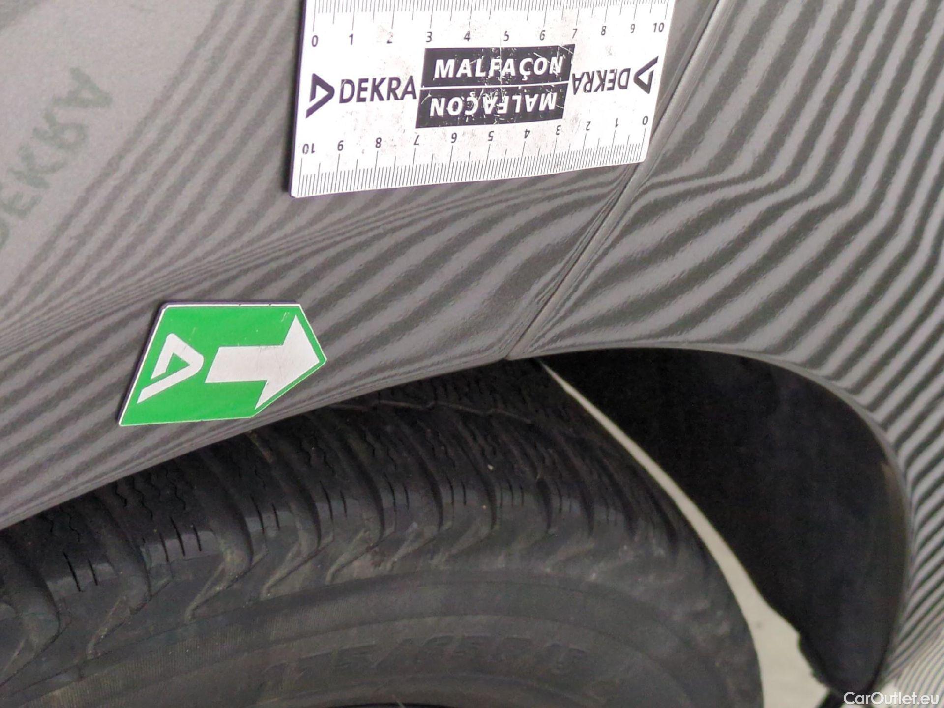  Toyota  Yaris TOYOTA  / 2017 / 5P / Berline 110 VVT-i CVT France Business #46