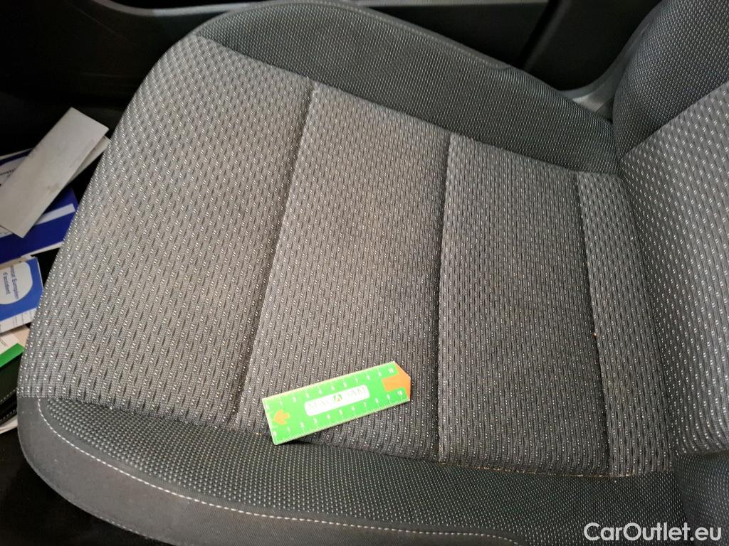  Volkswagen  Touran  Lounge Business BMT/Start-Stopp 2.0 TDI 150CV BVA7 E6d #22