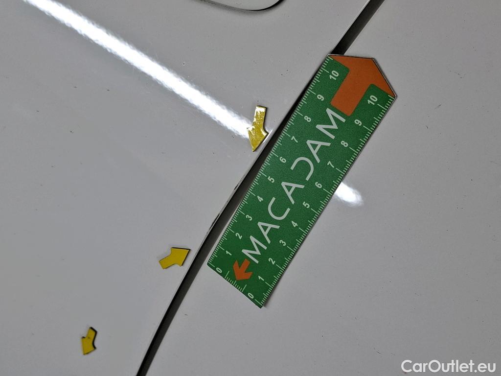  Toyota  Yaris TOYOTA  Hybride / 2019 / 5P / Berline Hybride 116h Dynamic Business Beyond Zer #40