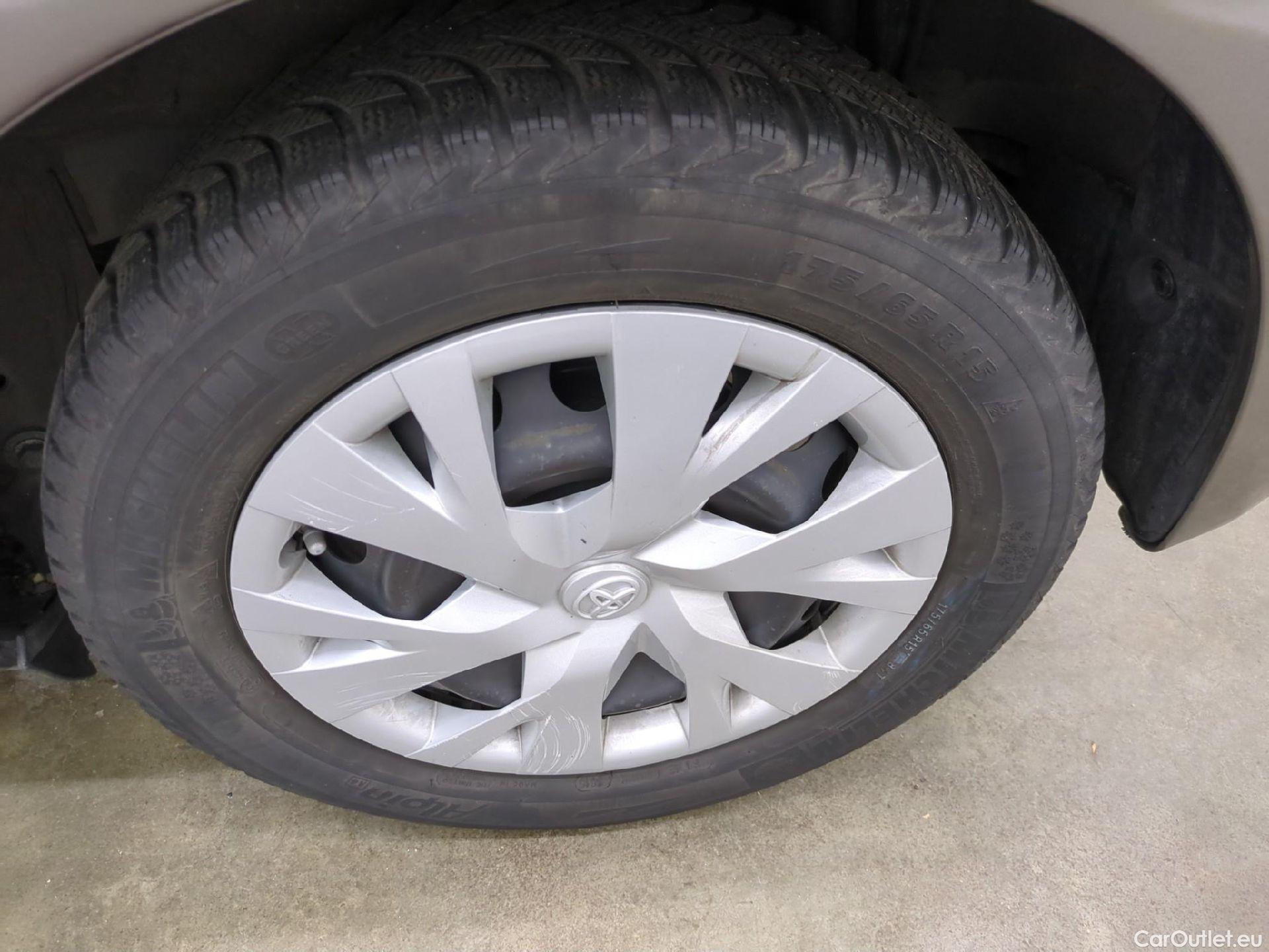  Toyota  Yaris TOYOTA  / 2017 / 5P / Berline 110 VVT-i CVT France Business #6