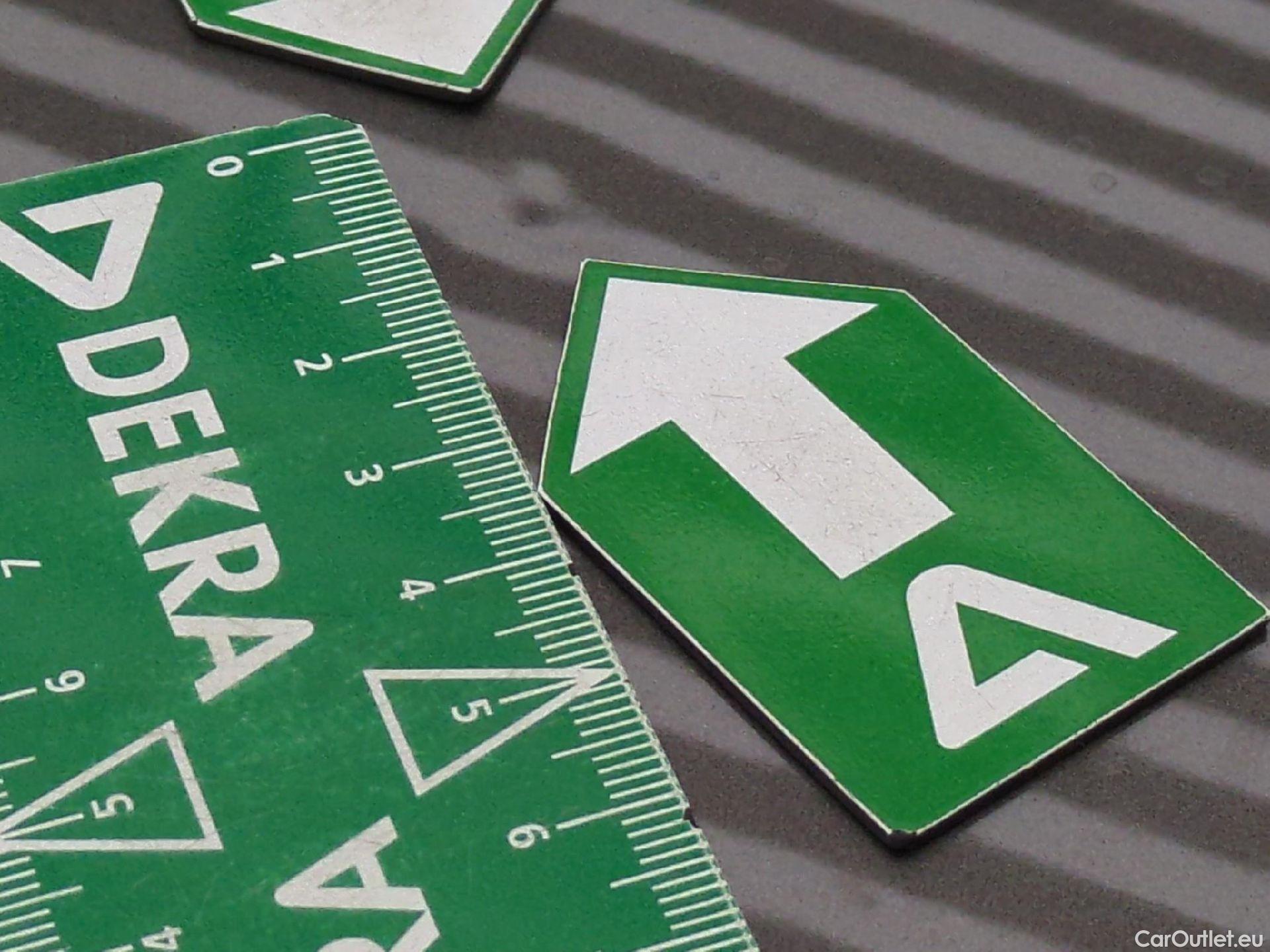  Toyota  Yaris TOYOTA  / 2017 / 5P / Berline 110 VVT-i CVT France Business #36