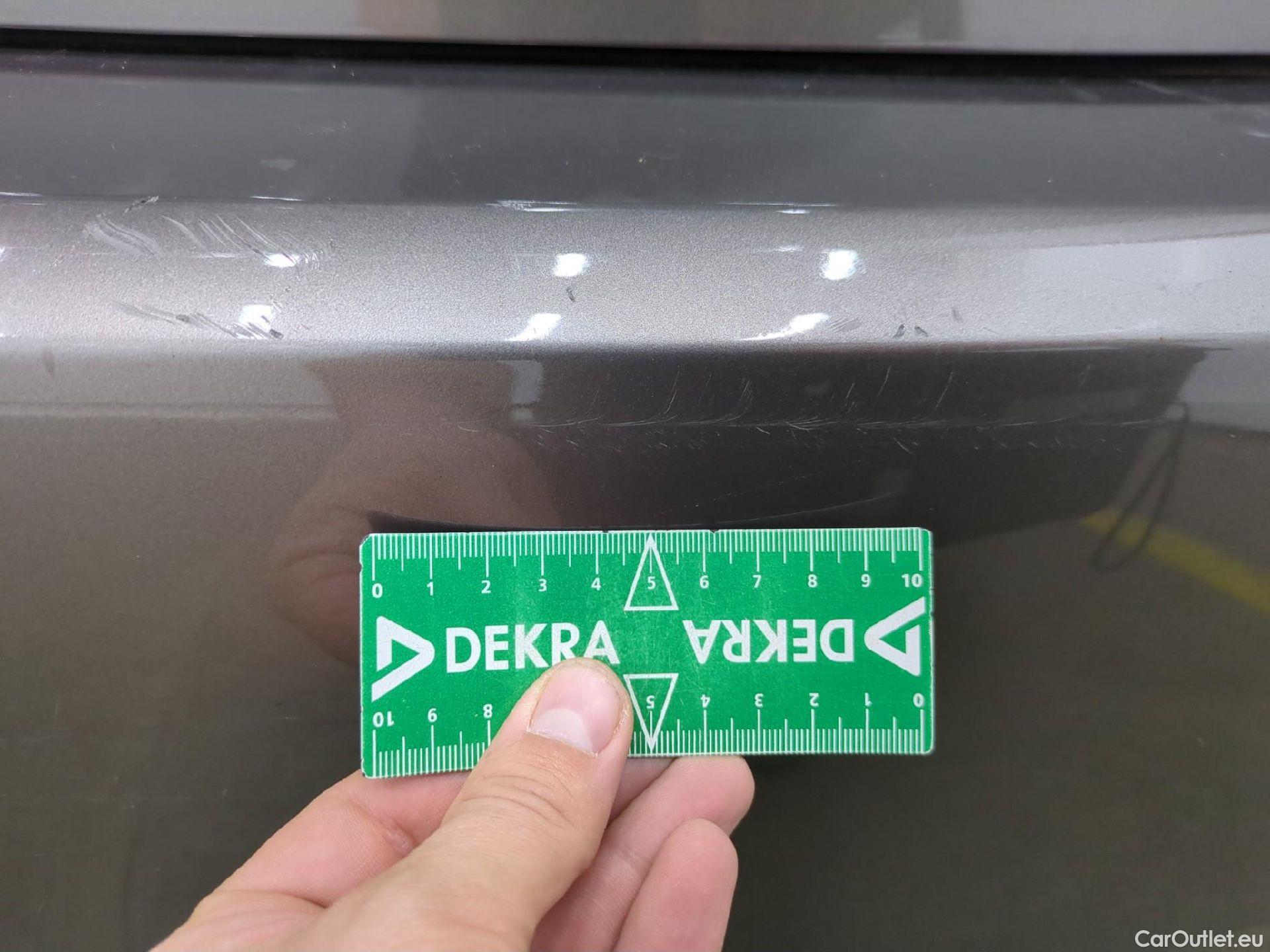  Toyota  Yaris TOYOTA  / 2017 / 5P / Berline 110 VVT-i CVT France Business #53