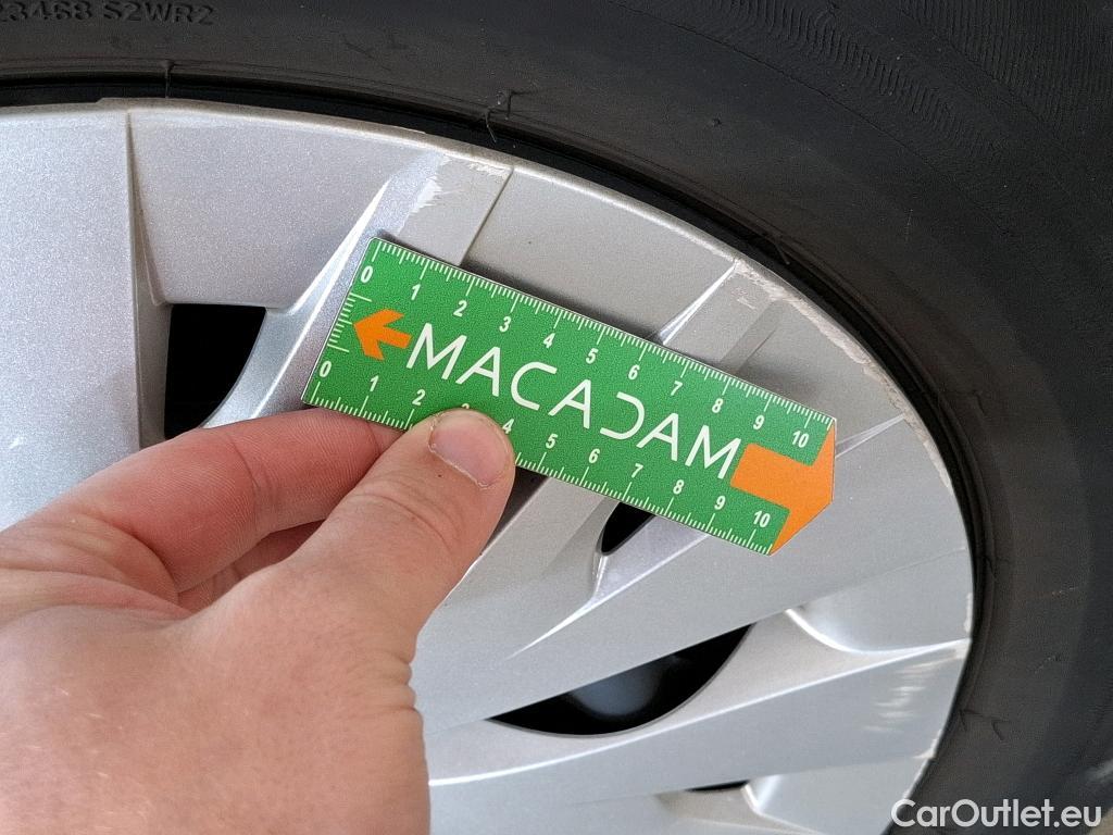  Toyota  Yaris TOYOTA  Hybride / 2019 / 5P / Berline Hybride 116h Dynamic Business Beyond Zer #26