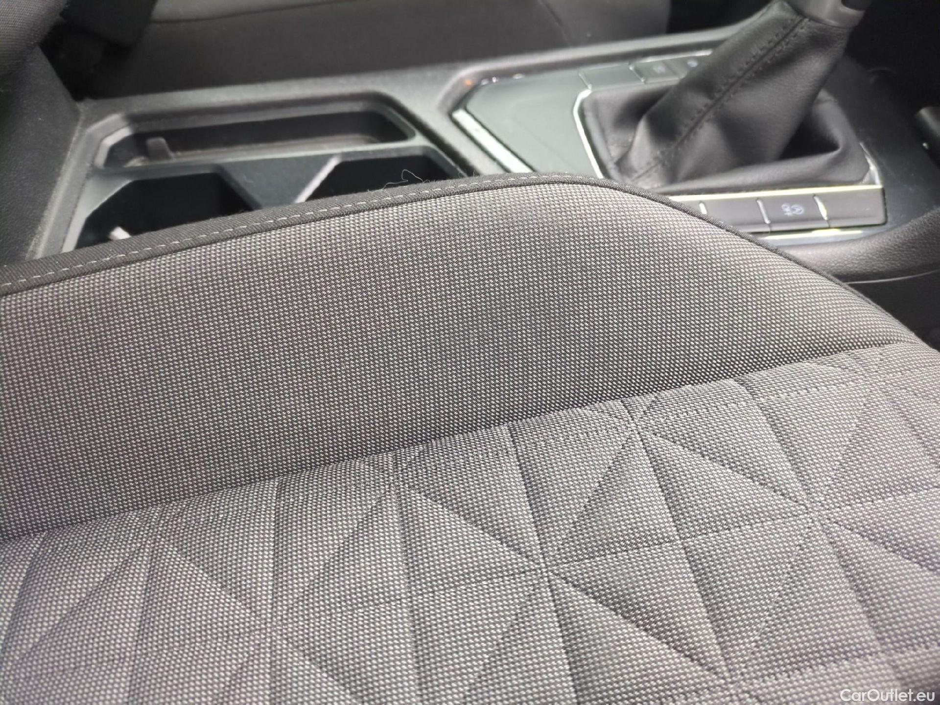  Volkswagen  Tiguan VOLKSWAGEN  / 2020 / 5P / SUV 1.5 TSI 150 DSG7 Life Busines #68