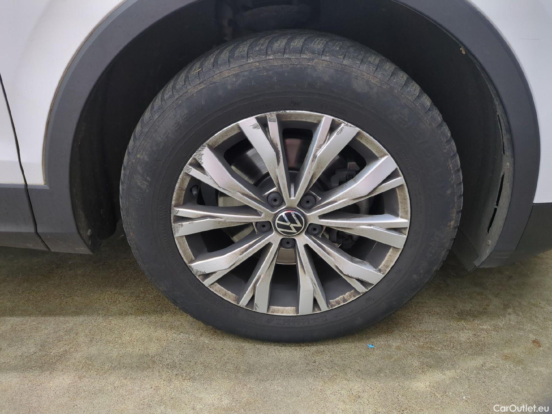  Volkswagen  Tiguan VOLKSWAGEN  / 2020 / 5P / SUV 1.5 TSI 150 DSG7 Life Busines #13