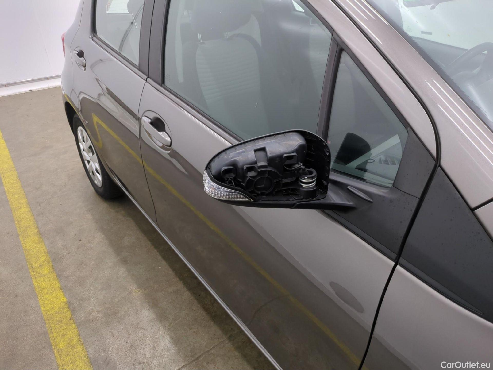  Toyota  Yaris TOYOTA  / 2017 / 5P / Berline 110 VVT-i CVT France Business #2