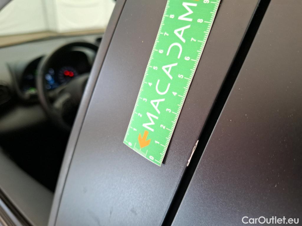  Toyota  Yaris TOYOTA  Hybride / 2019 / 5P / Berline Hybride 116h Dynamic Business Beyond Zer #19