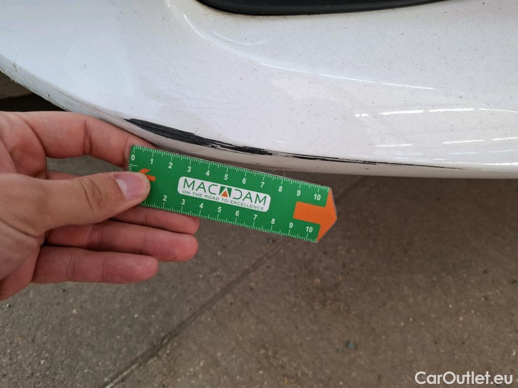  Toyota  Yaris TOYOTA  Hybride / 2019 / 5P / Berline Hybride 114h France Business #2