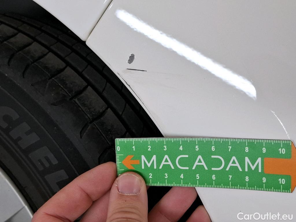  Toyota  Yaris TOYOTA  Hybride / 2019 / 5P / Berline Hybride 116h Dynamic Business Beyond Zer #17