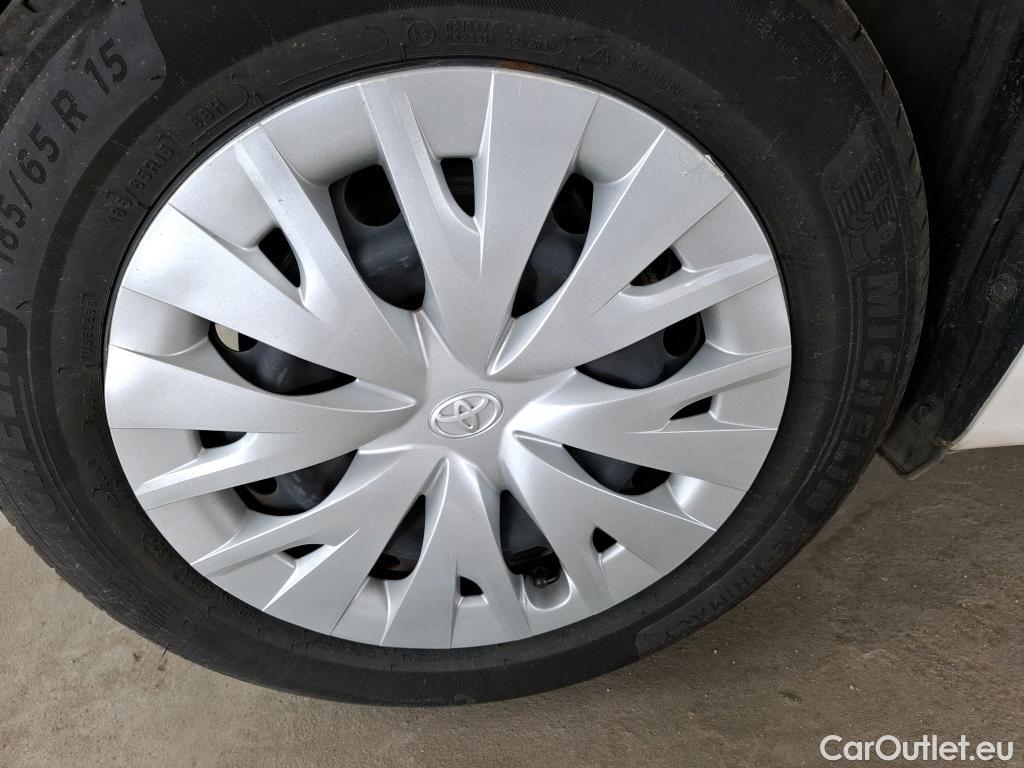  Toyota  Yaris TOYOTA  Hybride / 2019 / 5P / Berline Hybride 116h Dynamic Business Beyond Zer #28