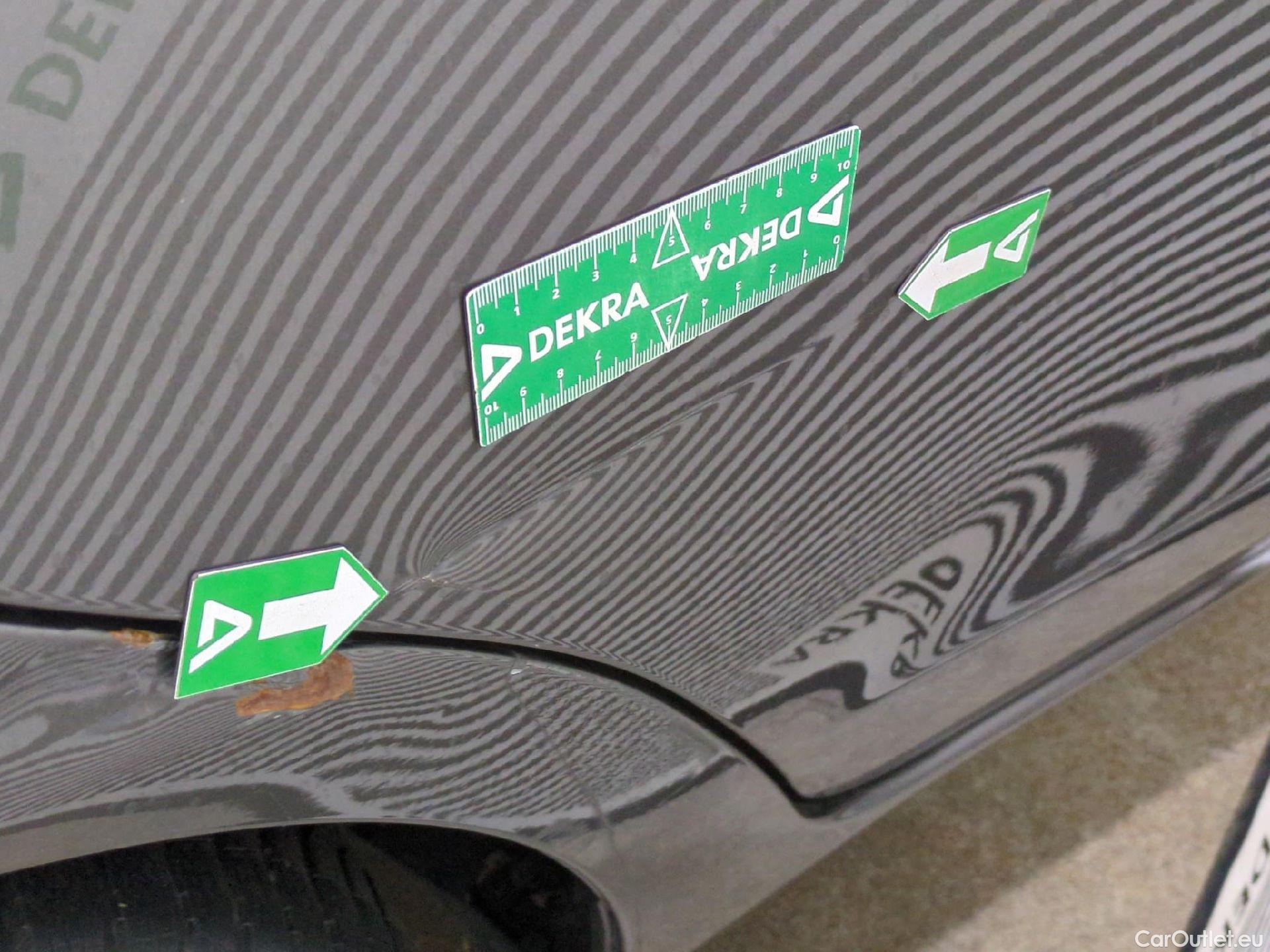  Toyota  Yaris TOYOTA  / 2017 / 5P / Berline 110 VVT-i CVT France Business #13