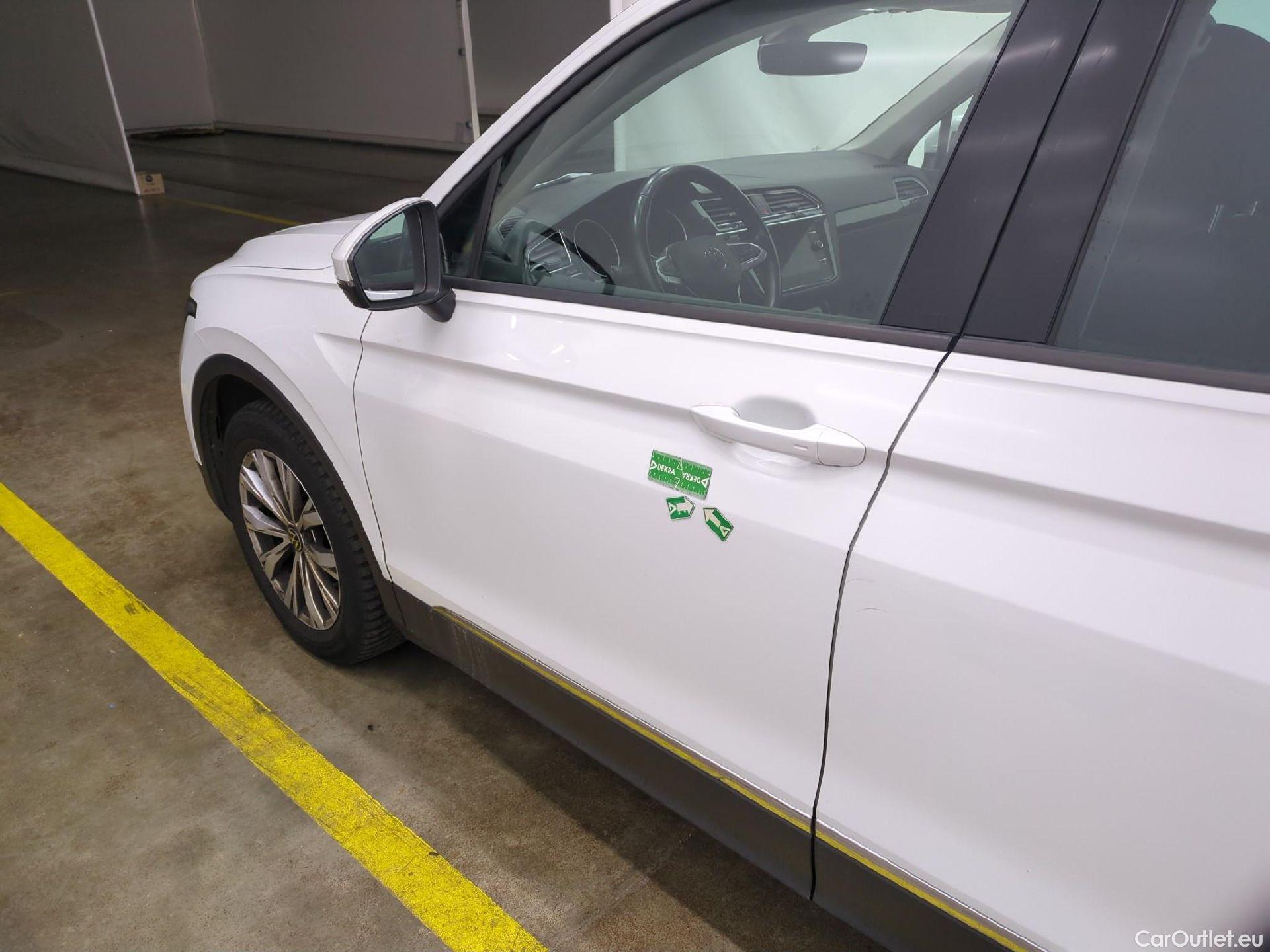  Volkswagen  Tiguan VOLKSWAGEN  / 2020 / 5P / SUV 1.5 TSI 150 DSG7 Life Busines #34