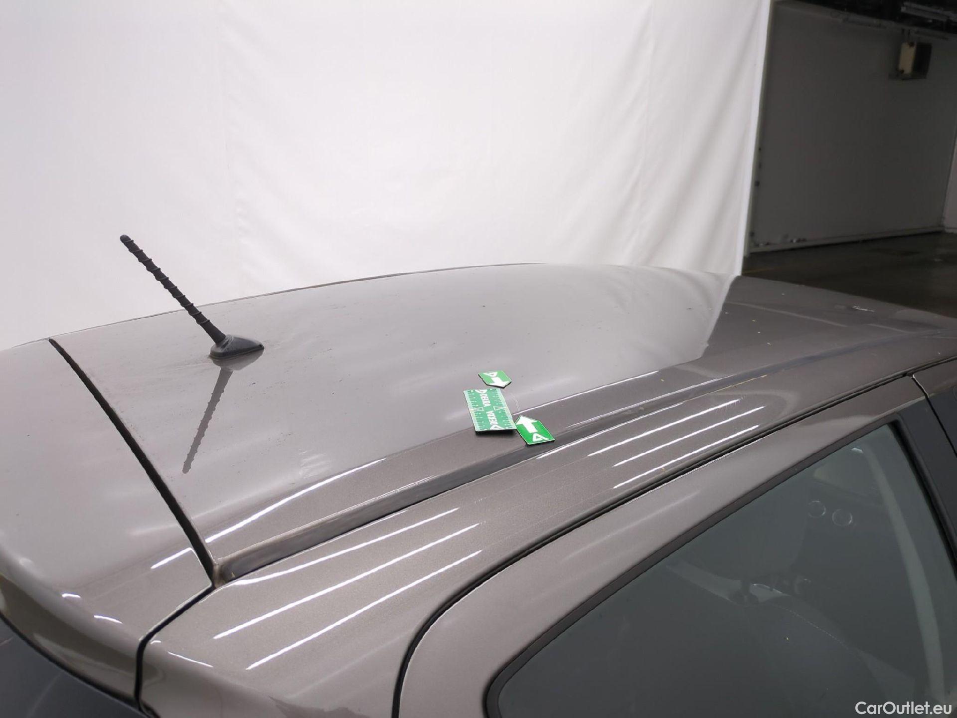  Toyota  Yaris TOYOTA  / 2017 / 5P / Berline 110 VVT-i CVT France Business #19