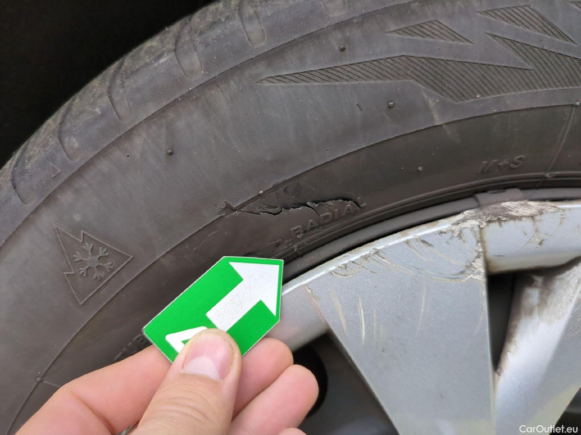  Toyota  Yaris TOYOTA  / 2017 / 5P / Berline 110 VVT-i CVT France Business #4