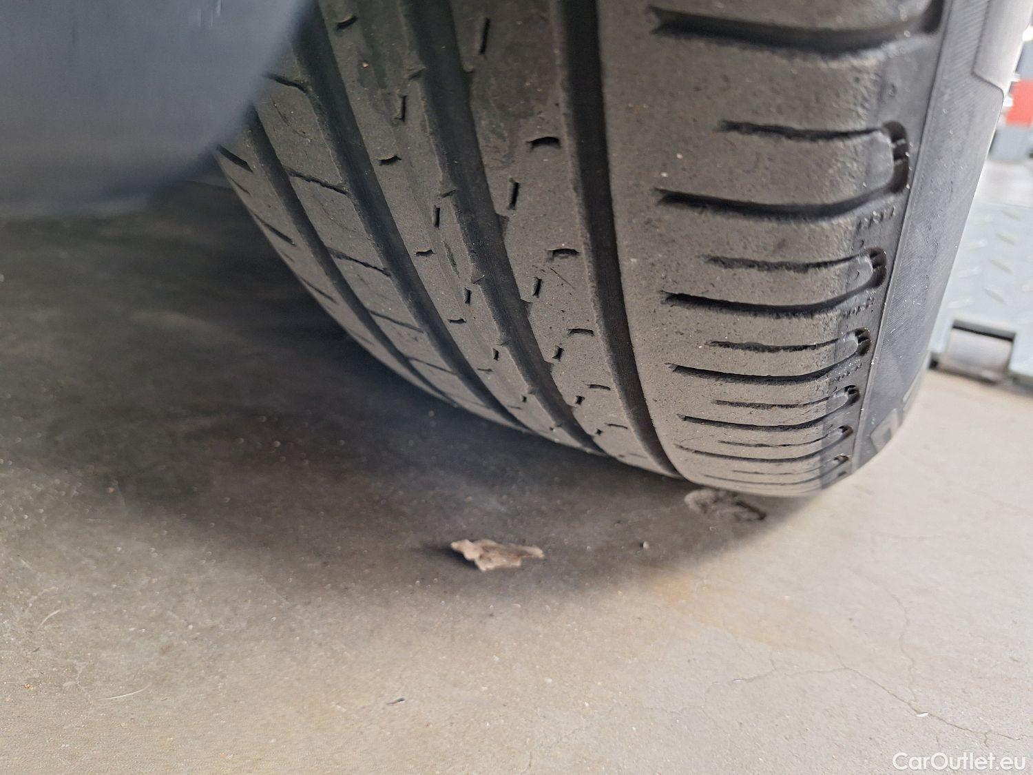  Mercedes  A-Klasse Mercedes, A-Class Berline '18, Mercedes-Benz  Limousine A 180d Business S #28