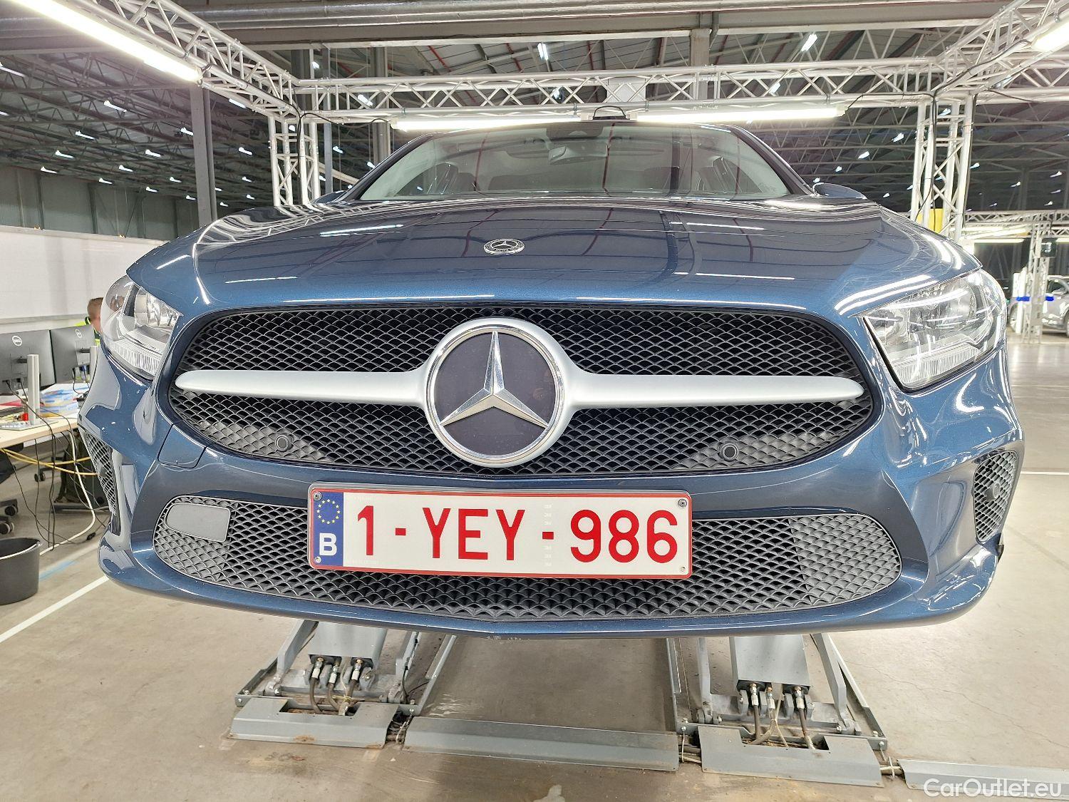  Mercedes  A-Klasse Mercedes, A-Class Berline '18, Mercedes-Benz  Limousine A 180d Business S #13