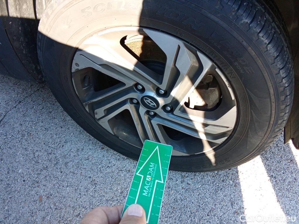  Hyundai  Santa Fe HYUNDAI  / 2021 / 5P / todoterreno 2.2 CRDi Maxx DCT 4x2 #12