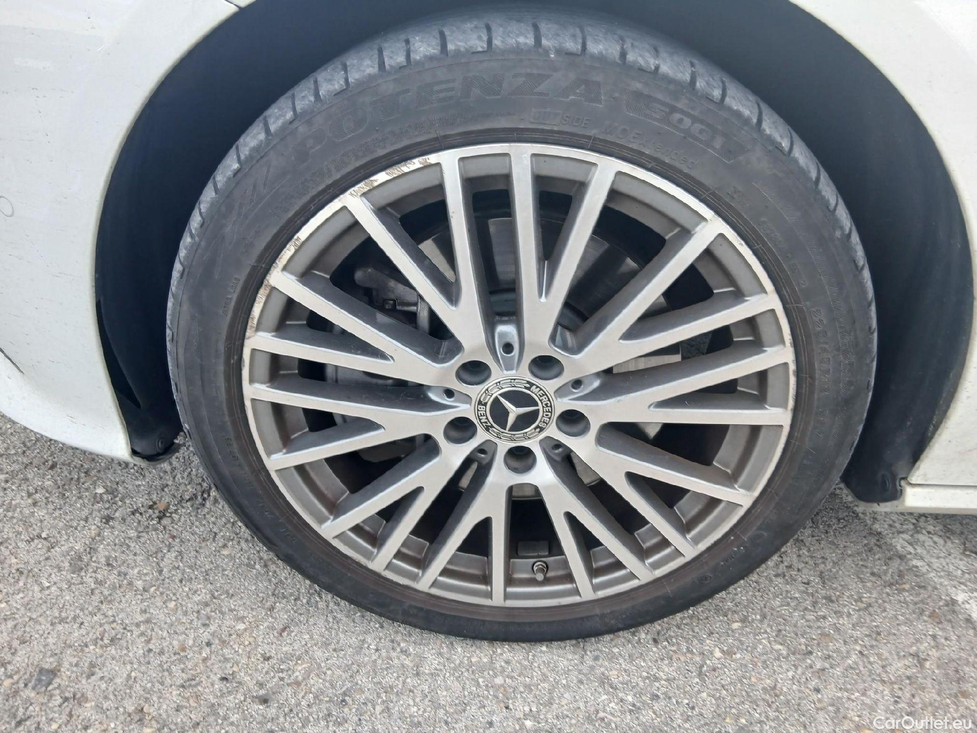  Mercedes  CLA-Klasse MERCEDES-BENZ CLA / 2019 / 4P / coupé CLA 250 e #7