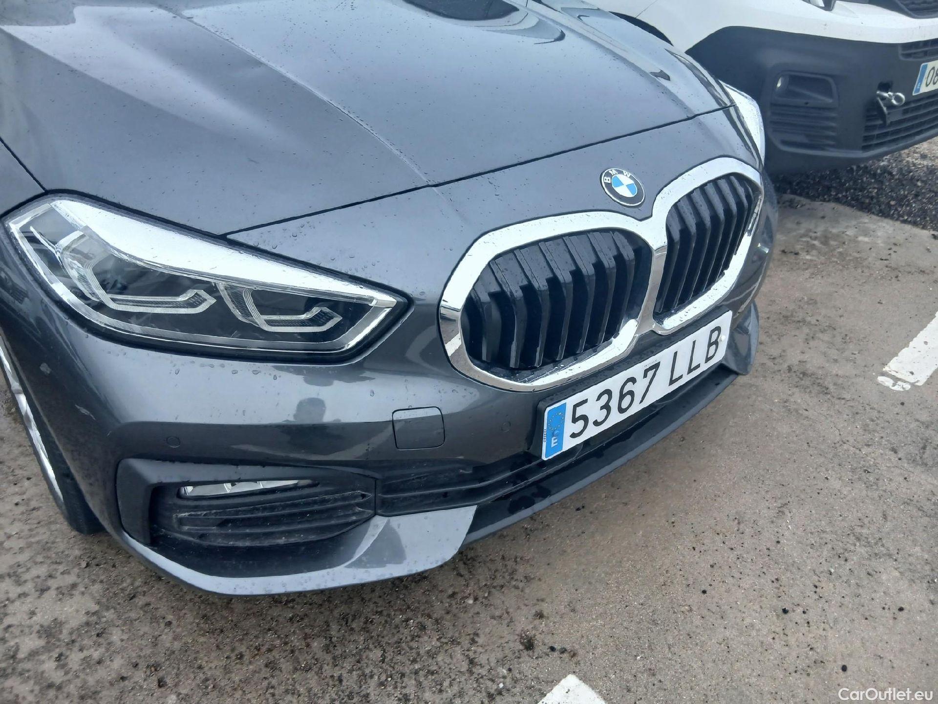  Bmw  Serie 1 BMW  / 2019 / 5P / berlina con portón 118i #3