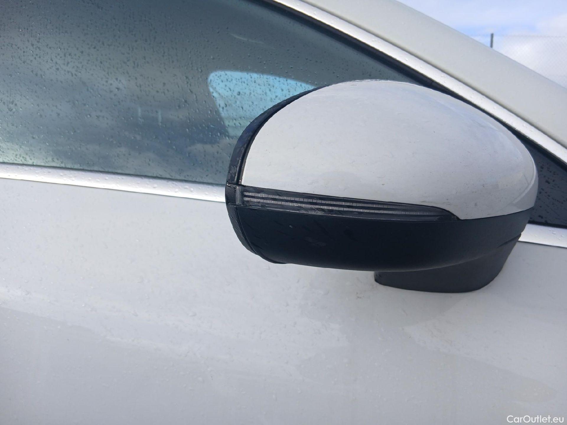  Mercedes  CLA-Klasse MERCEDES-BENZ CLA / 2019 / 4P / coupé CLA 250 e #30