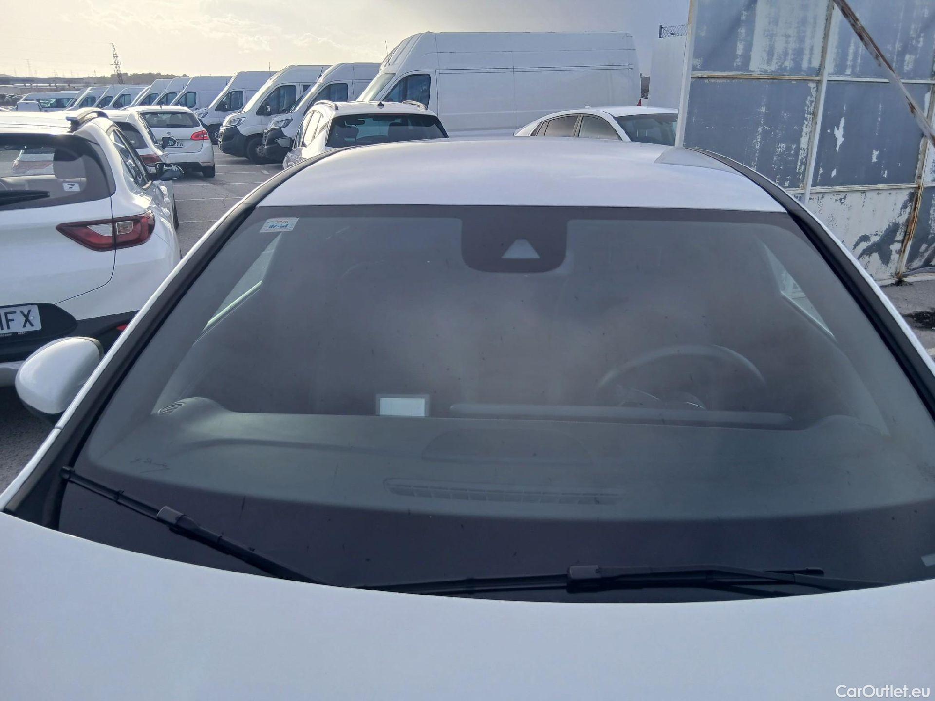  Mercedes  CLA-Klasse MERCEDES-BENZ CLA / 2019 / 4P / coupé CLA 250 e #1