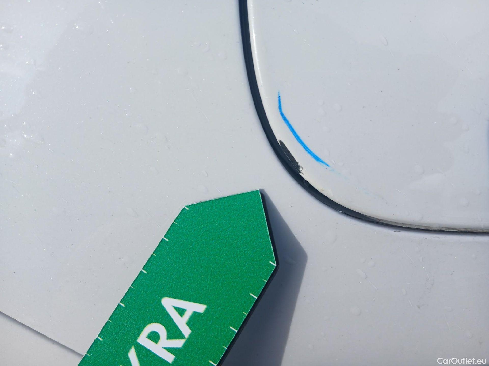  Mercedes  CLA-Klasse MERCEDES-BENZ CLA / 2019 / 4P / coupé CLA 250 e #11