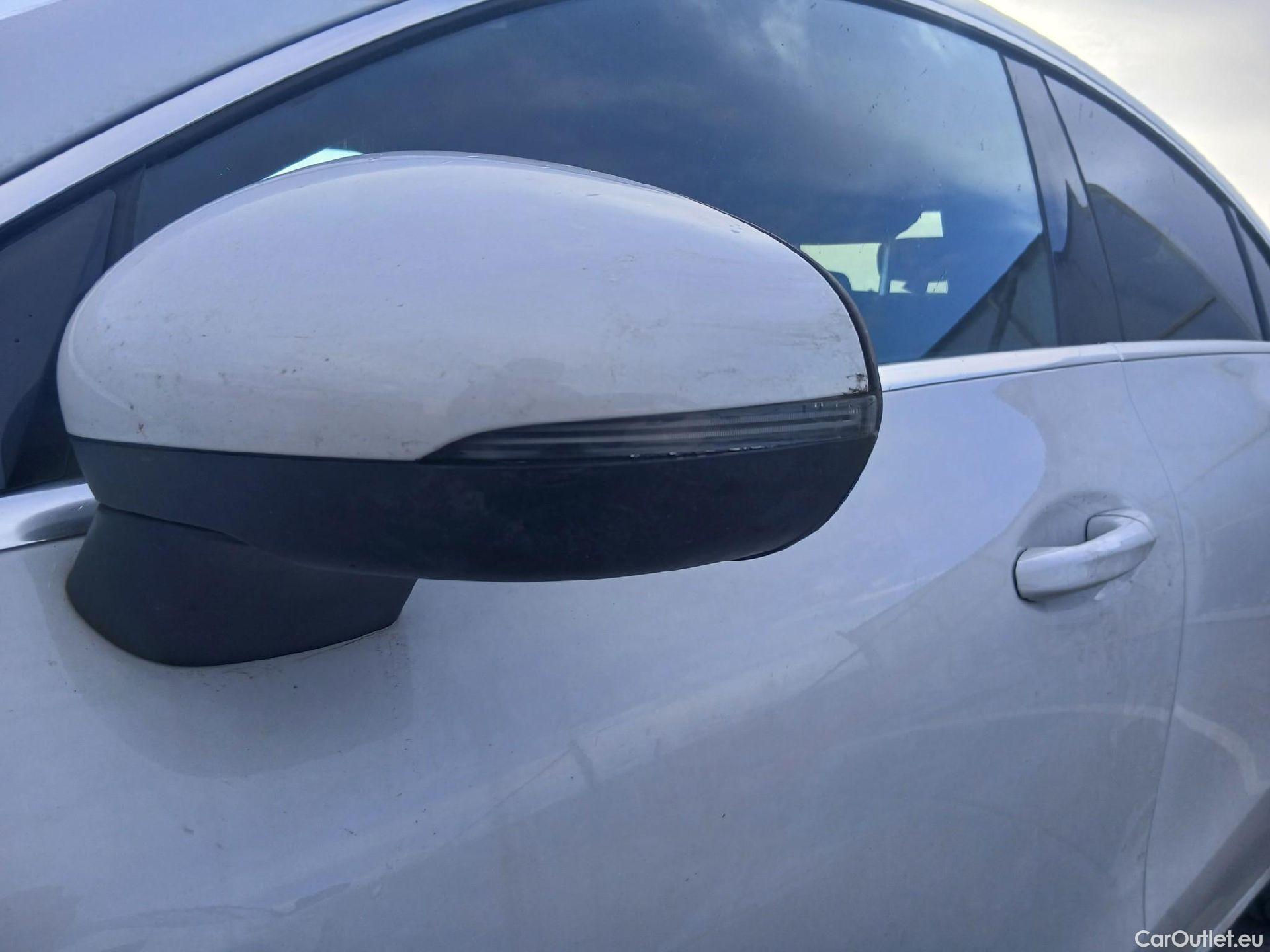  Mercedes  CLA-Klasse MERCEDES-BENZ CLA / 2019 / 4P / coupé CLA 250 e #9