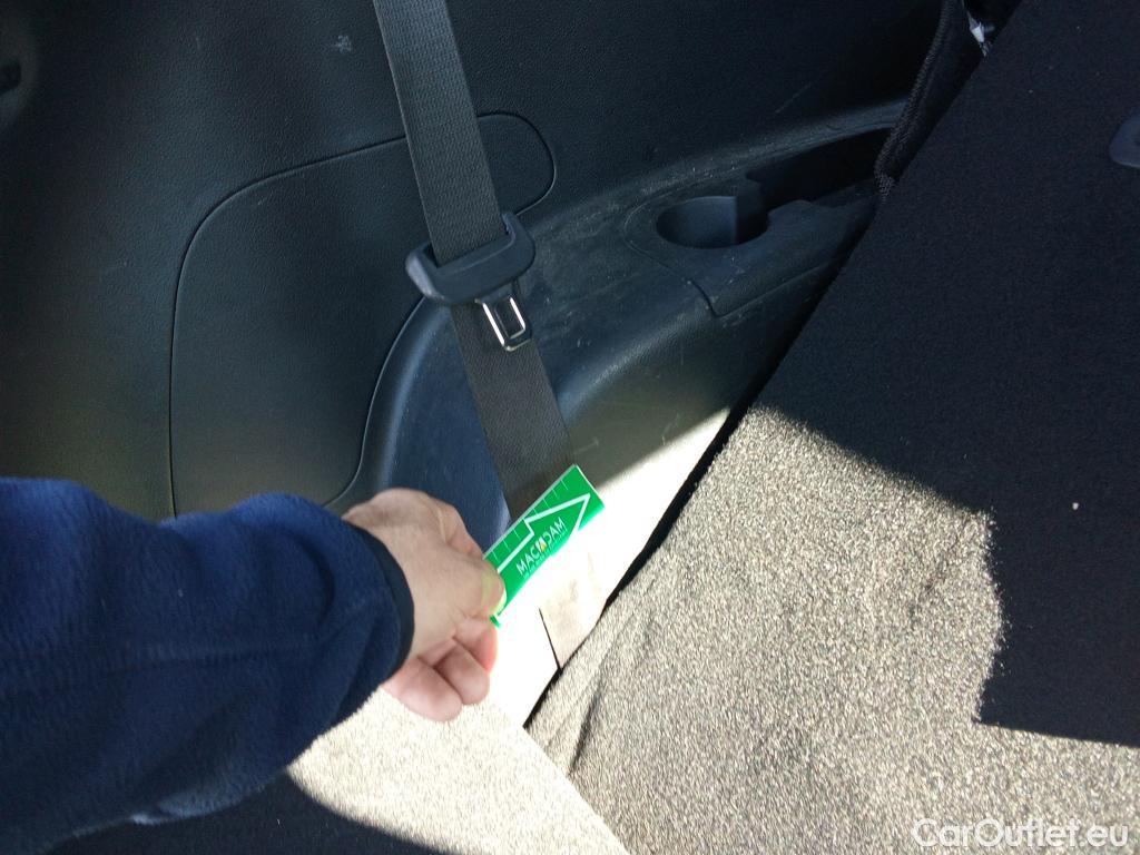  Hyundai  Santa Fe HYUNDAI  / 2021 / 5P / todoterreno 2.2 CRDi Maxx DCT 4x2 #22