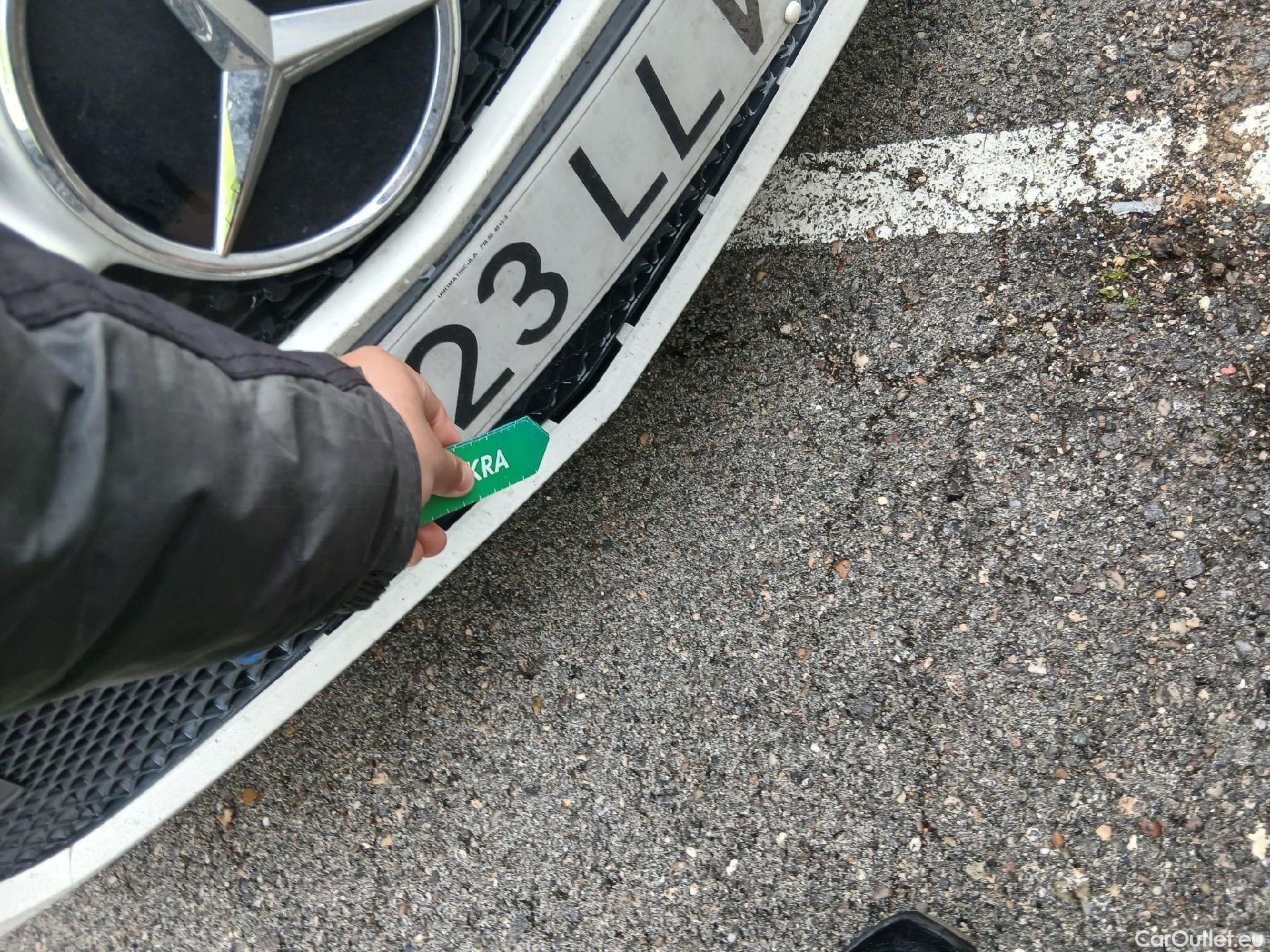  Mercedes  A-Klasse MERCEDES-BENZ Clase A / 2018 / 5P / berlina con portón A 250 e #7