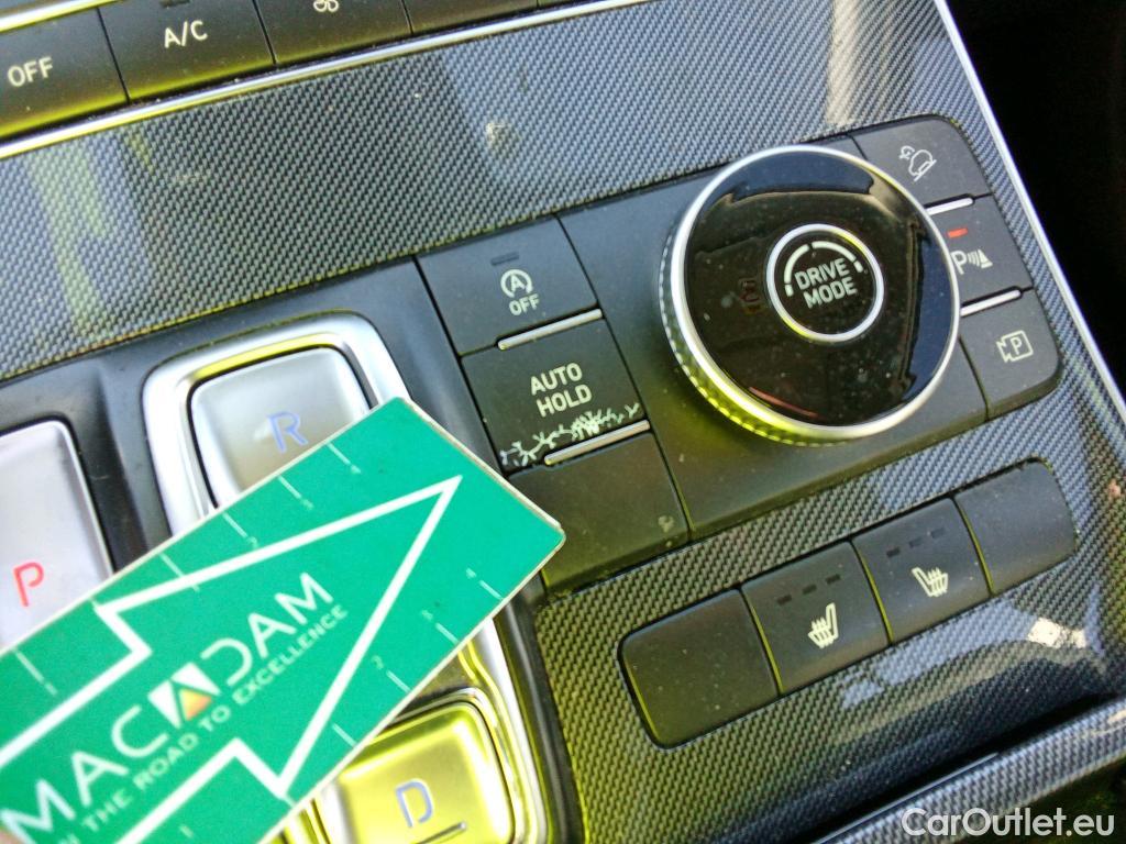  Hyundai  Santa Fe HYUNDAI  / 2021 / 5P / todoterreno 2.2 CRDi Maxx DCT 4x2 #26