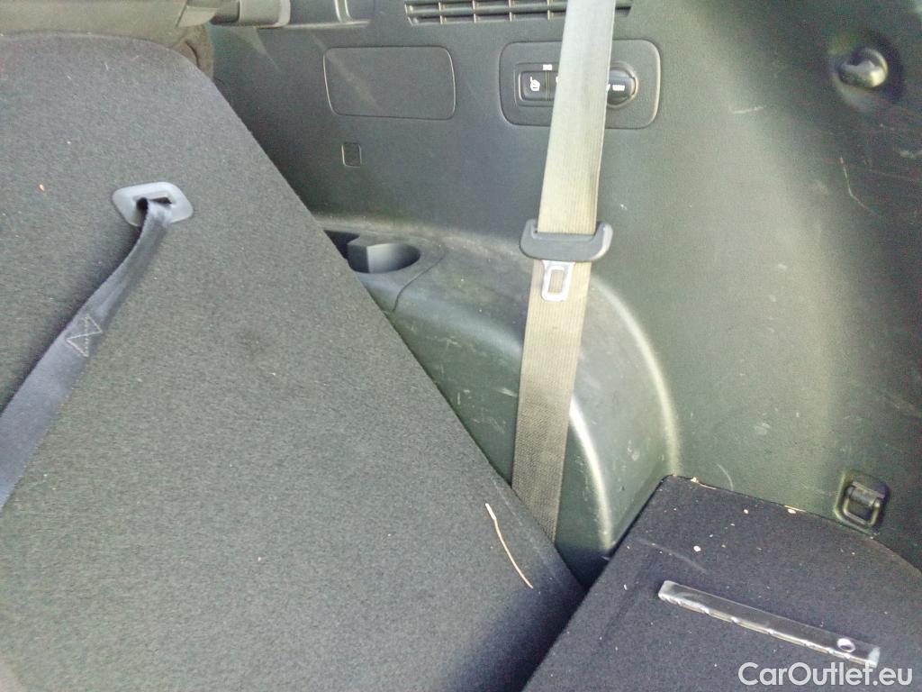  Hyundai  Santa Fe HYUNDAI  / 2021 / 5P / todoterreno 2.2 CRDi Maxx DCT 4x2 #19