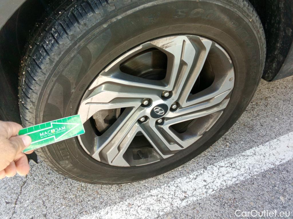  Hyundai  Santa Fe HYUNDAI  / 2021 / 5P / todoterreno 2.2 CRDi Maxx DCT 4x2 #8