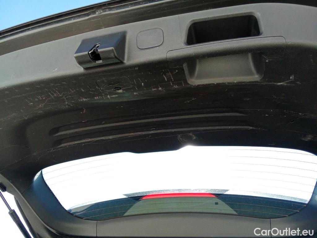  Hyundai  Santa Fe HYUNDAI  / 2021 / 5P / todoterreno 2.2 CRDi Maxx DCT 4x2 #15