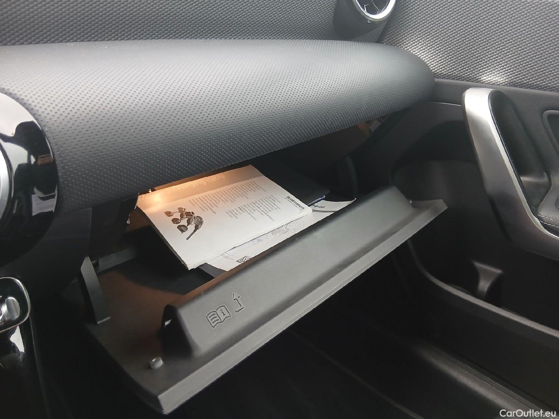  Mercedes  A-Klasse MERCEDES-BENZ Clase A / 2018 / 5P / berlina con portón A 250 e #1