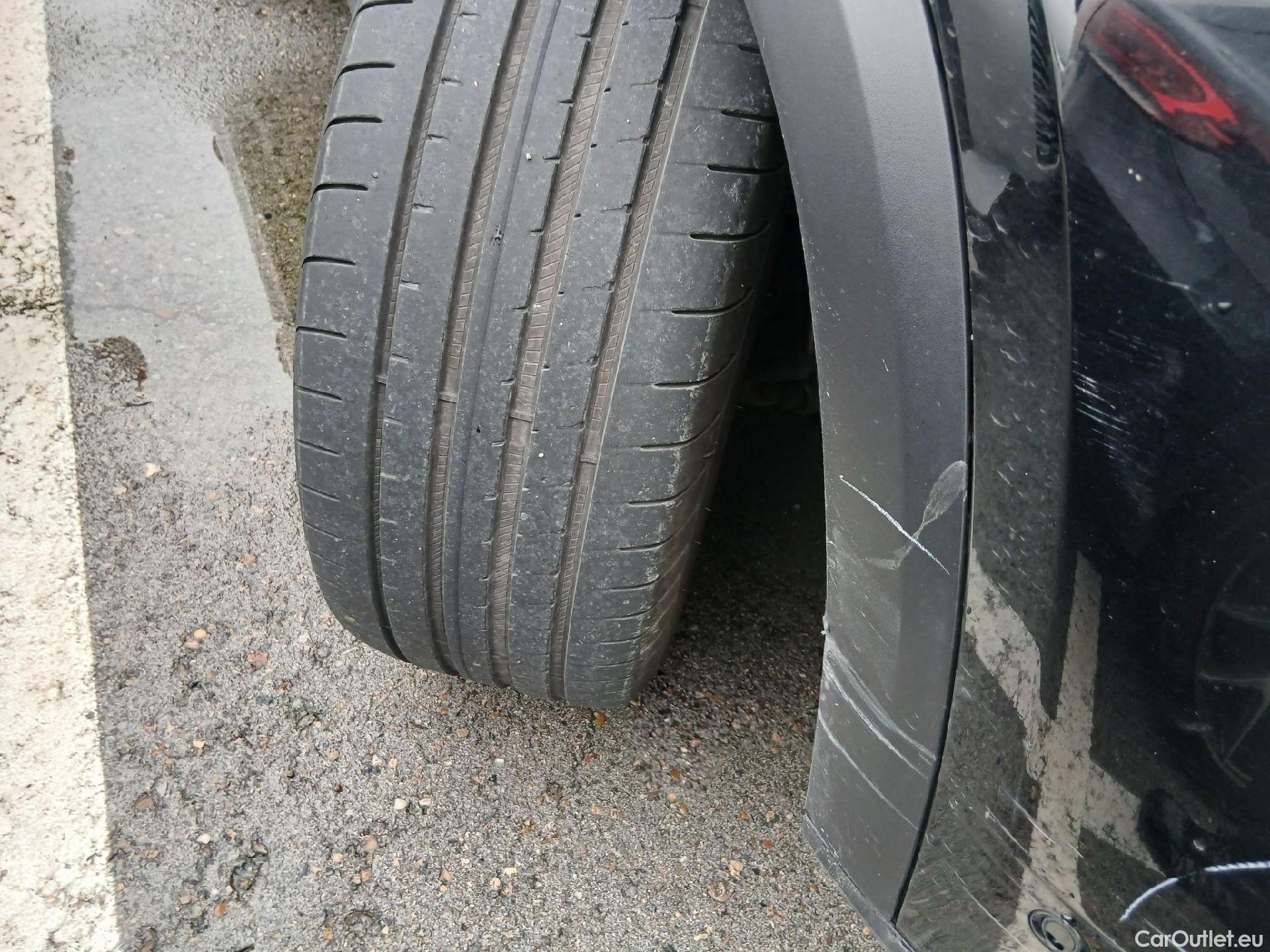  Mercedes  G-Klasee MERCEDES-BENZ GLE / 2018 / 5P / todoterreno GLE 350 de 4MATIC (Híbrido Enchufable) #15