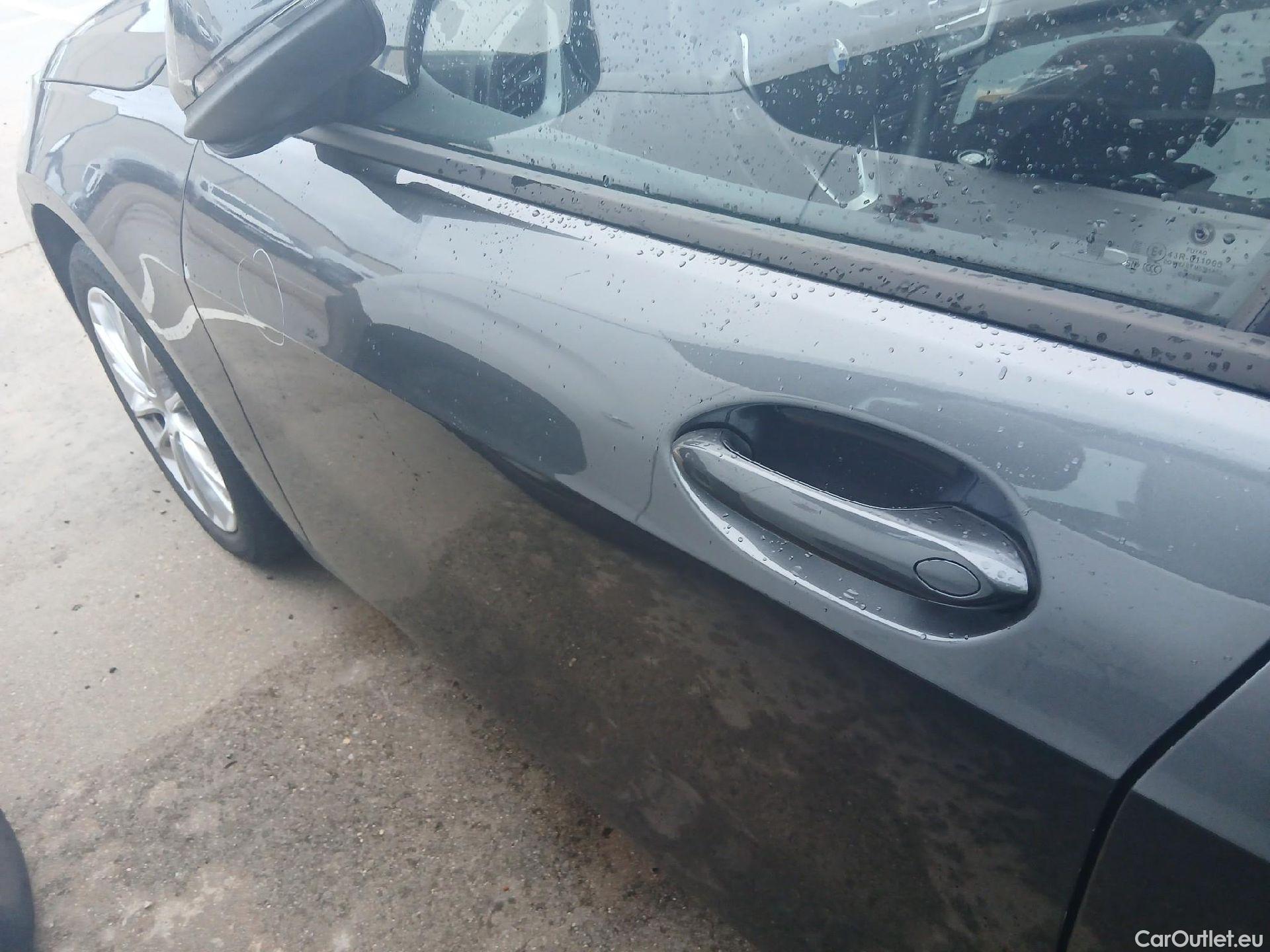  Bmw  Serie 1 BMW  / 2019 / 5P / berlina con portón 118i #6