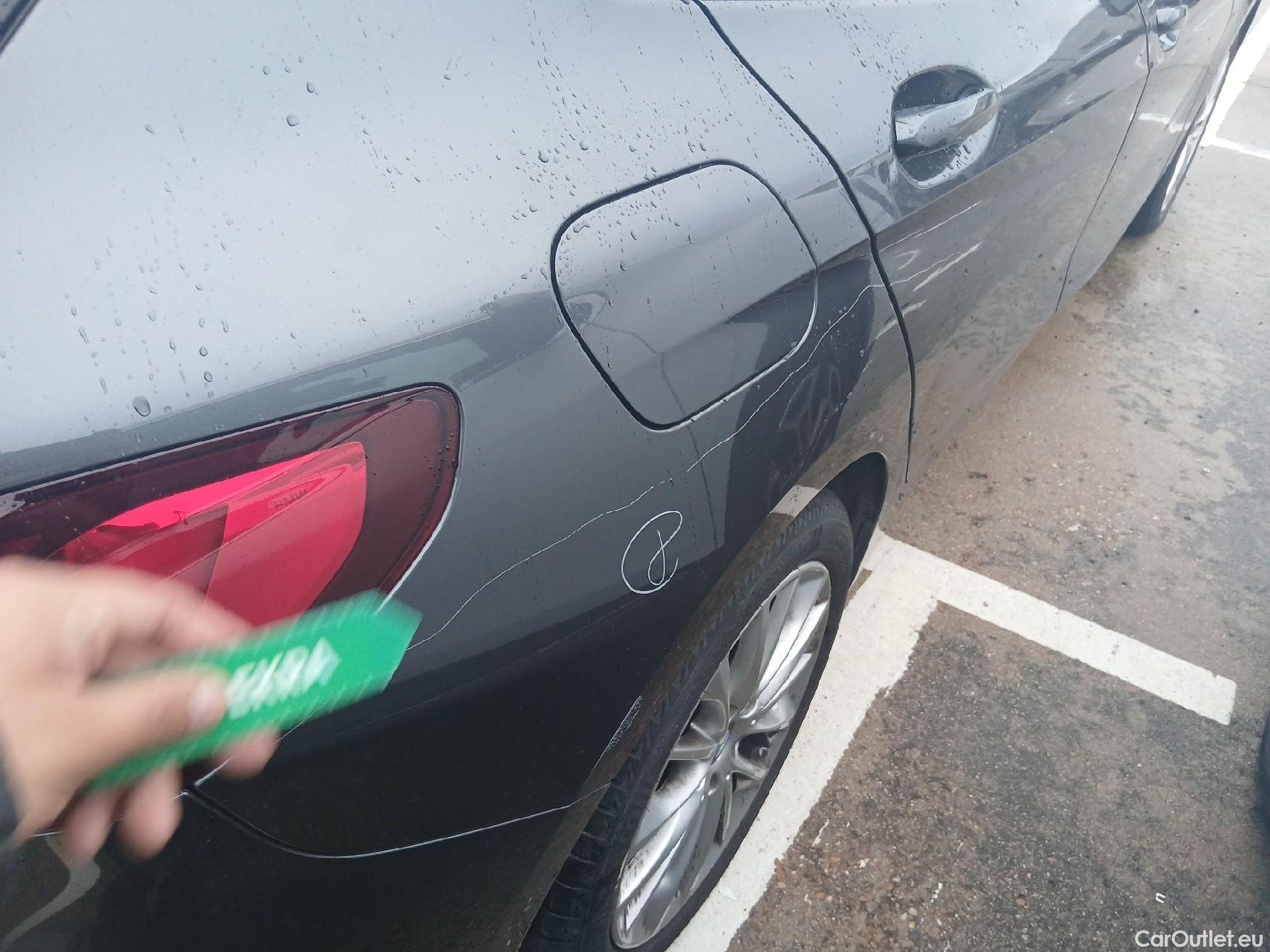  Bmw  Serie 1 BMW  / 2019 / 5P / berlina con portón 118i #11