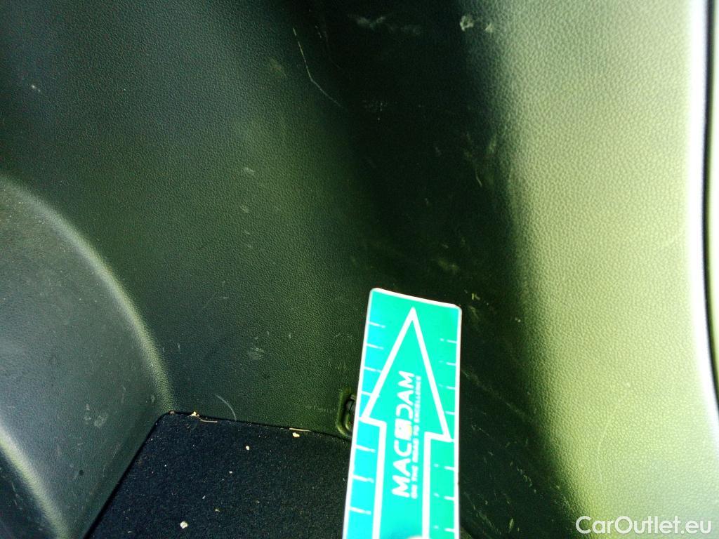  Hyundai  Santa Fe HYUNDAI  / 2021 / 5P / todoterreno 2.2 CRDi Maxx DCT 4x2 #20