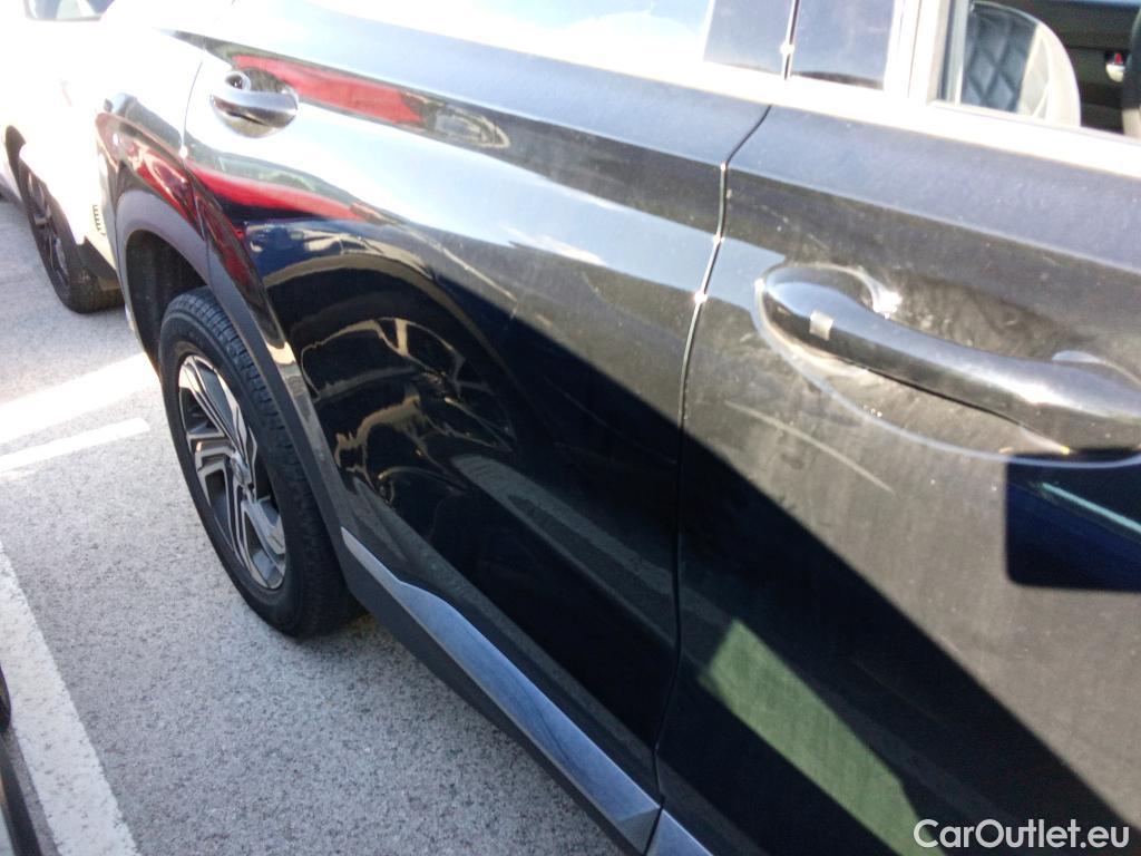  Hyundai  Santa Fe HYUNDAI  / 2021 / 5P / todoterreno 2.2 CRDi Maxx DCT 4x2 #23